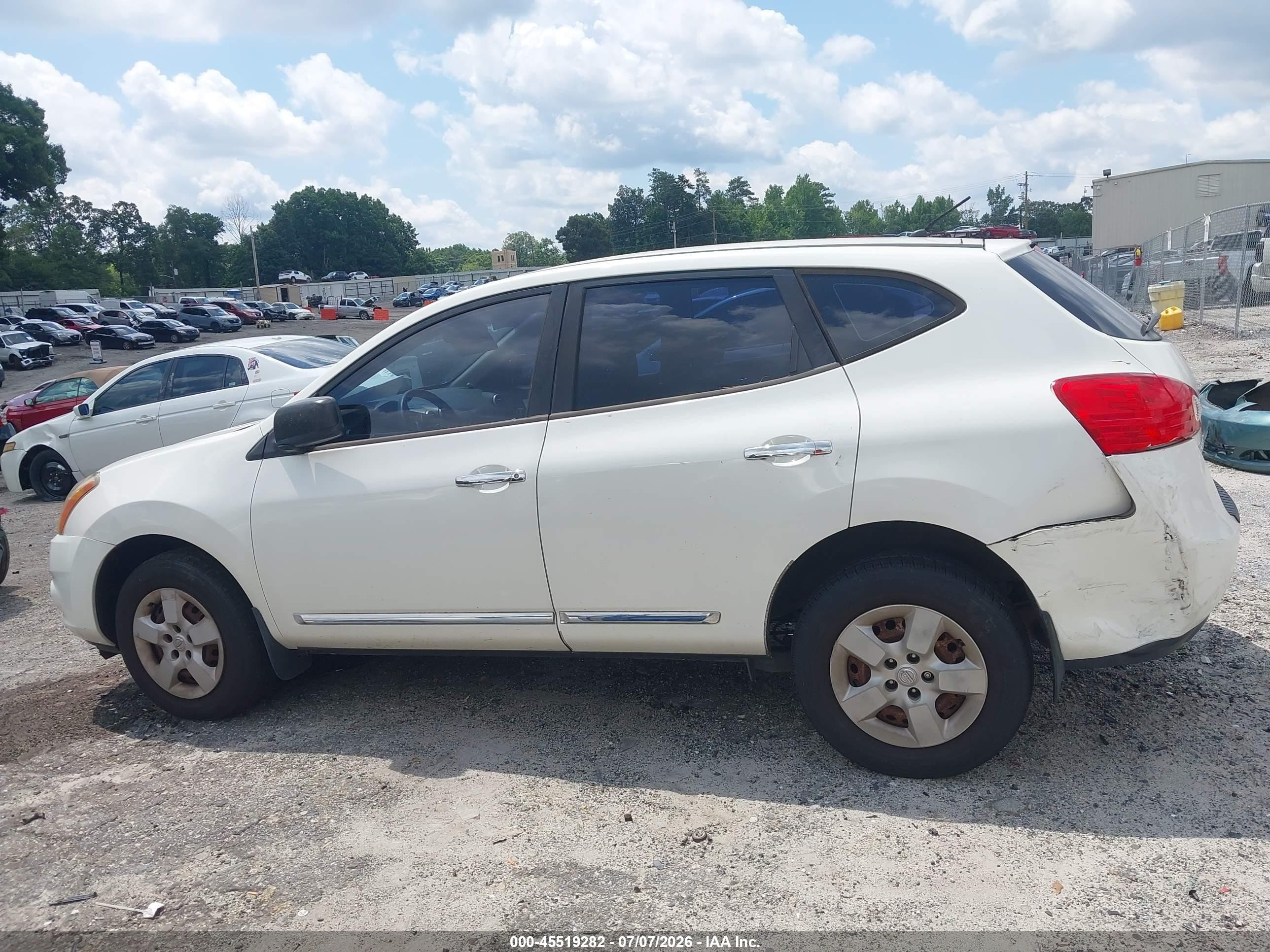2015 Nissan Rogue Select S White vin: JN8AS5MT2FW154879