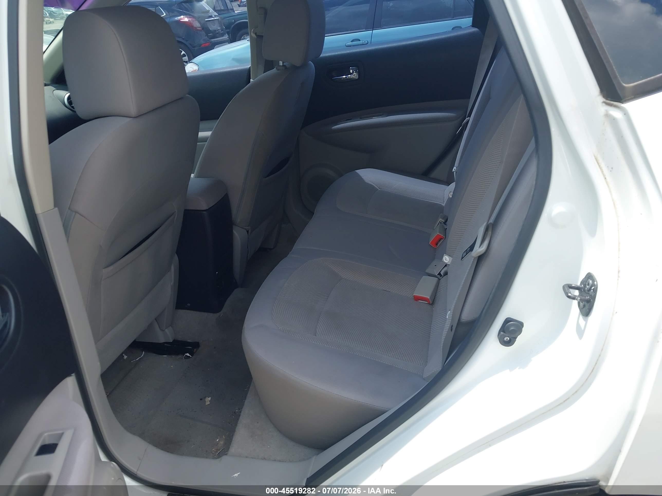 2015 Nissan Rogue Select S White vin: JN8AS5MT2FW154879
