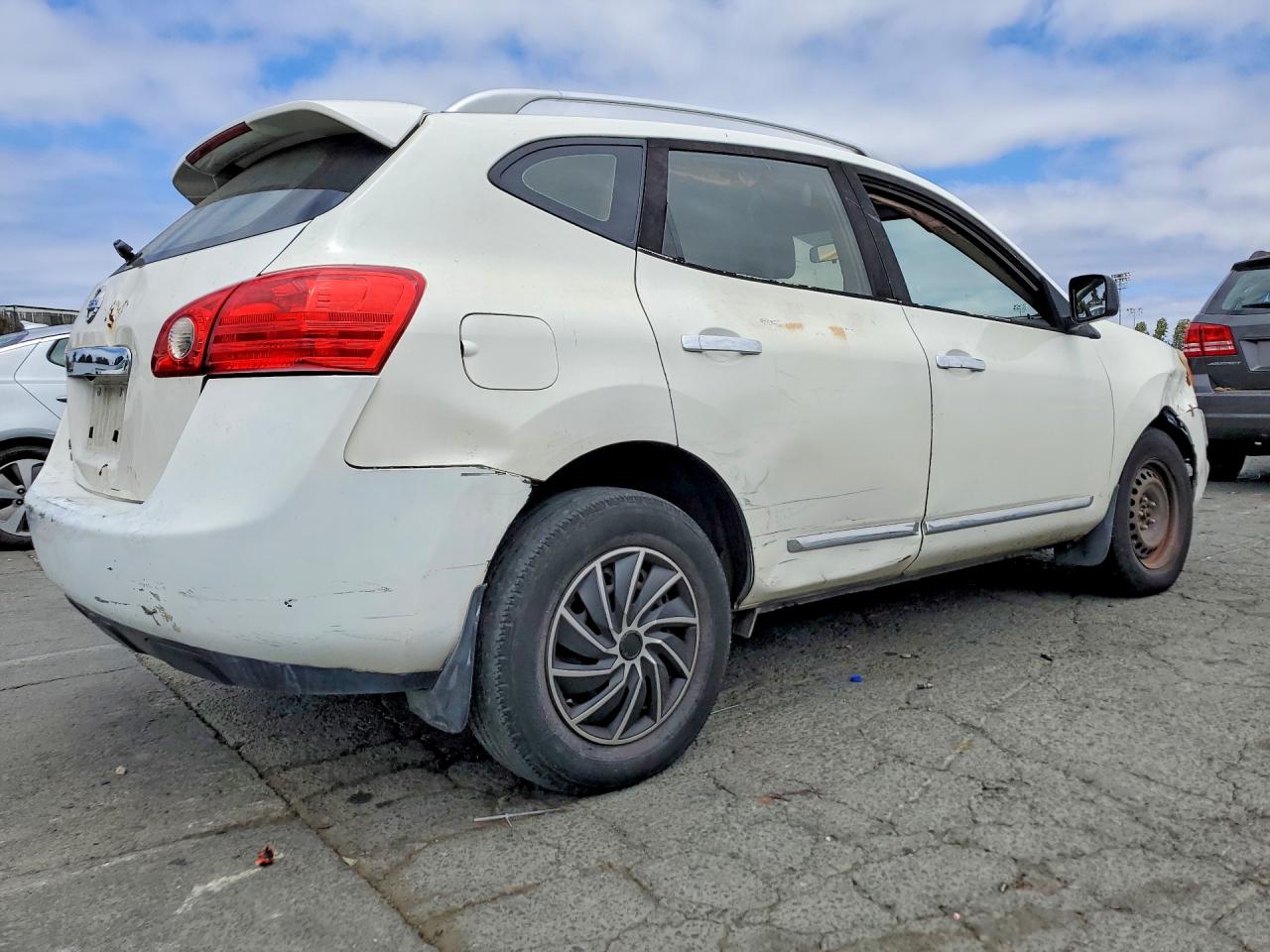 2015 Nissan Rogue Select S White vin: JN8AS5MT2FW161590