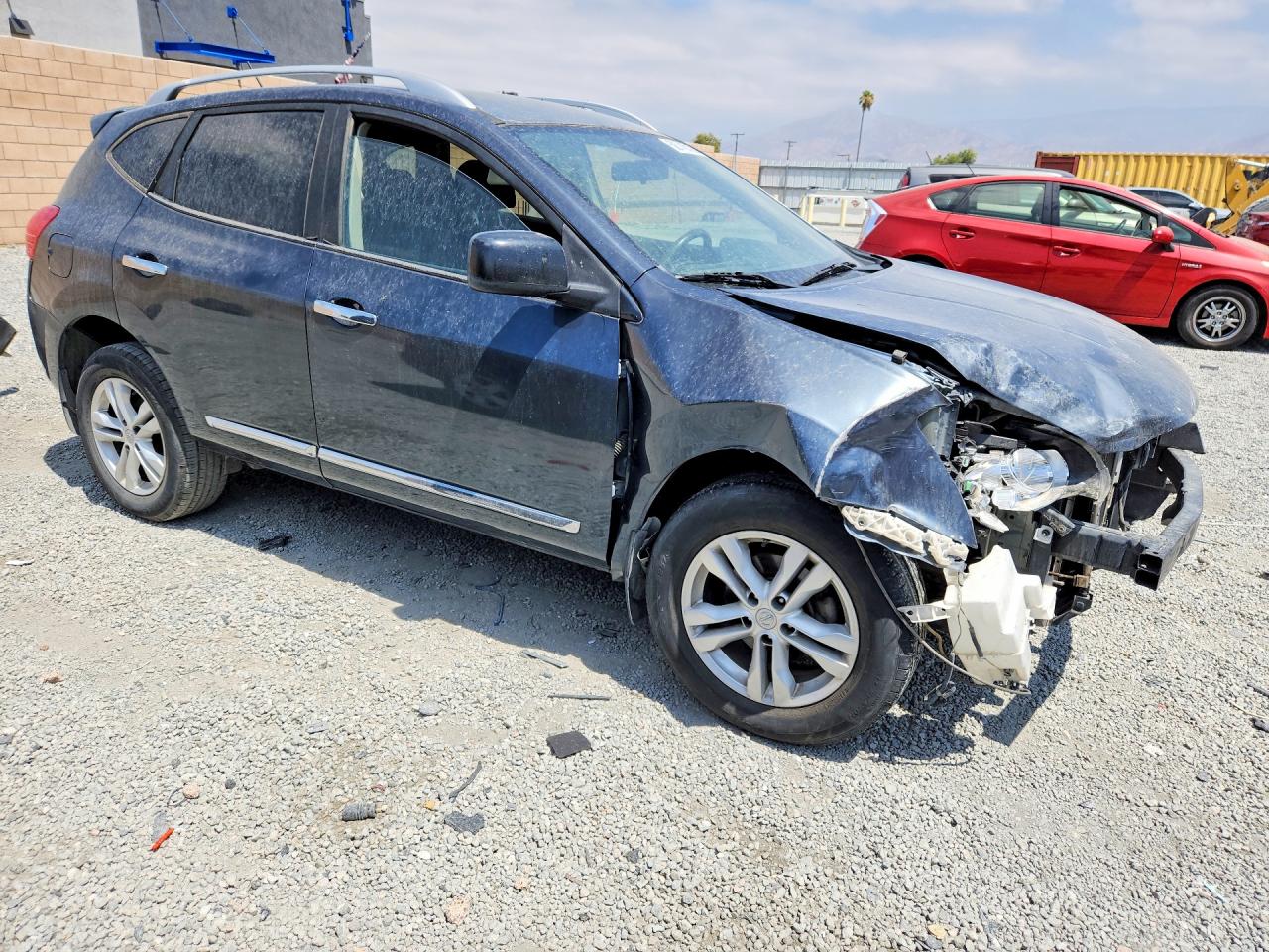 2015 Nissan Rogue Select S Silver vin: JN8AS5MT2FW163842