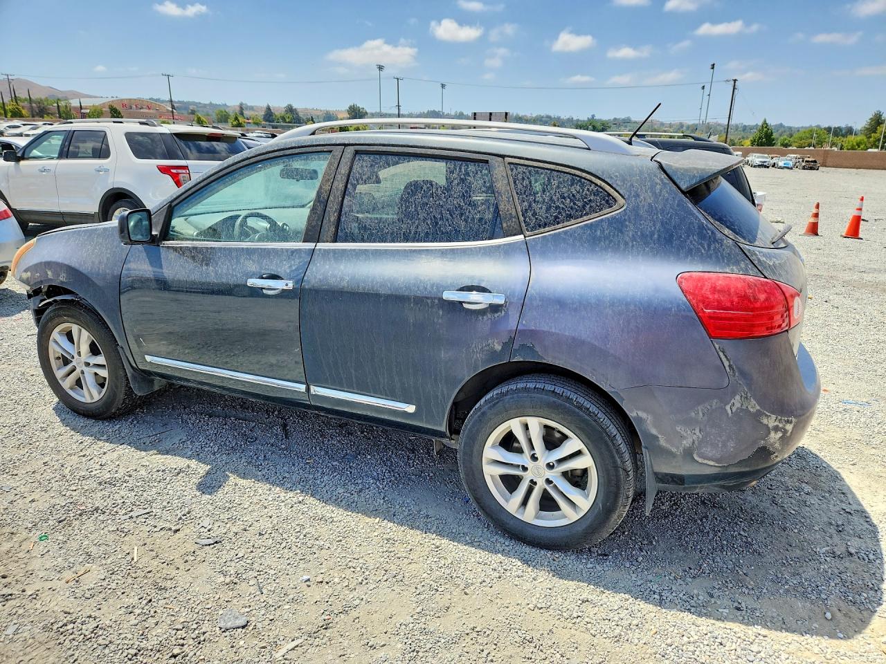 2015 Nissan Rogue Select S Silver vin: JN8AS5MT2FW163842