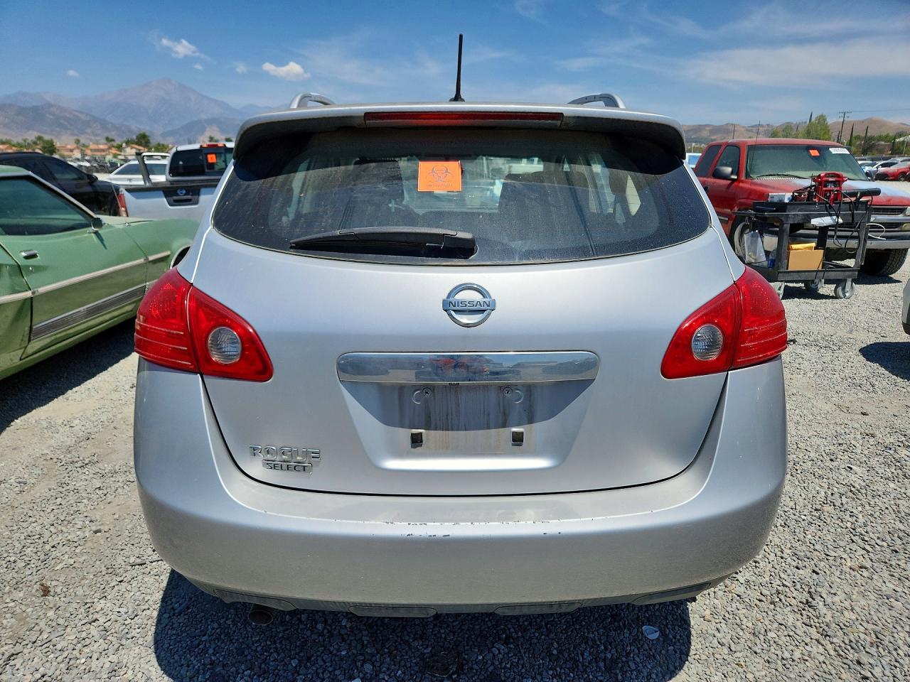 2015 Nissan Rogue Select S Silver vin: JN8AS5MT2FW164179