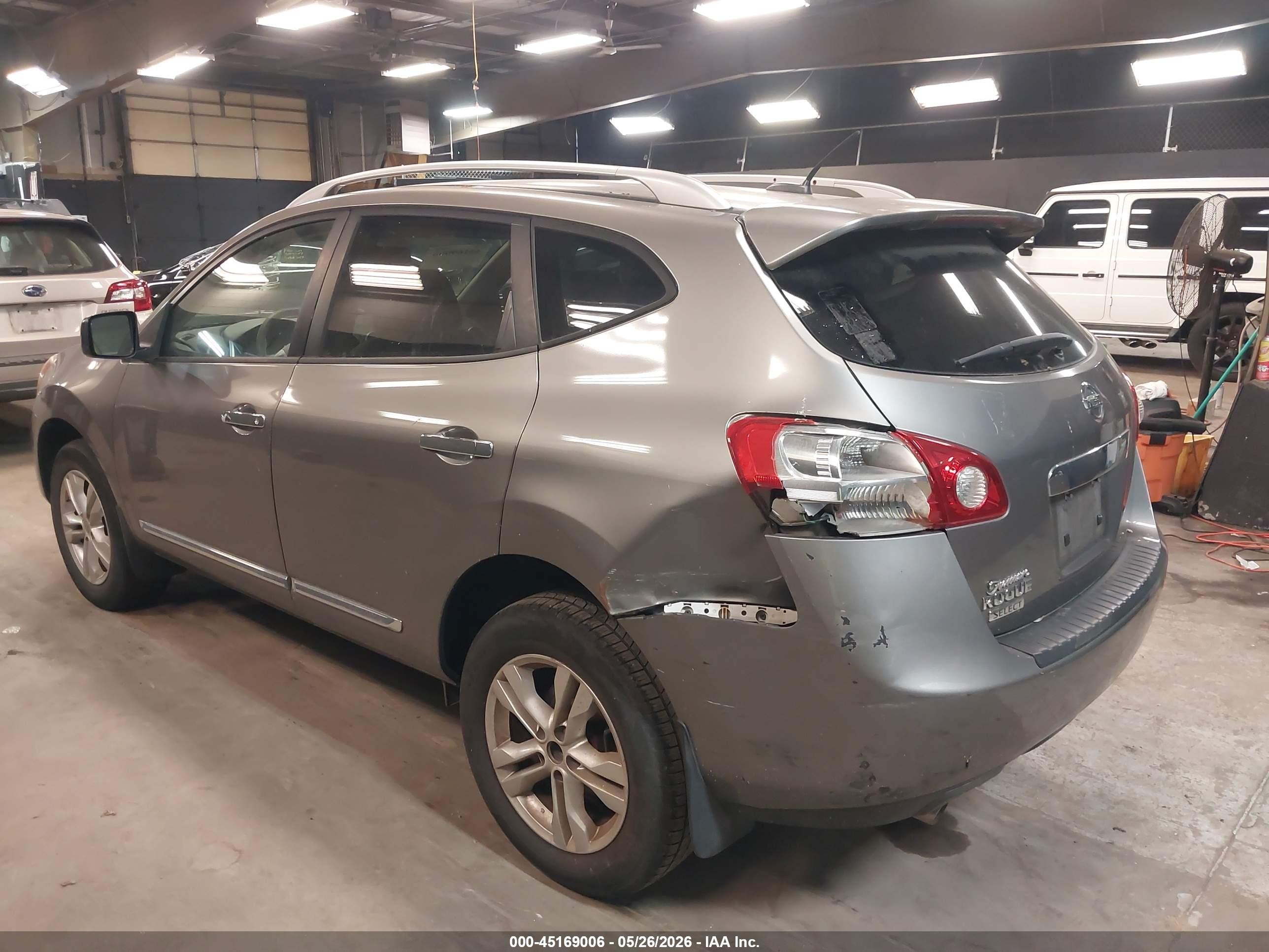 2015 Nissan Rogue Select S Серый vin: JN8AS5MT2FW662625