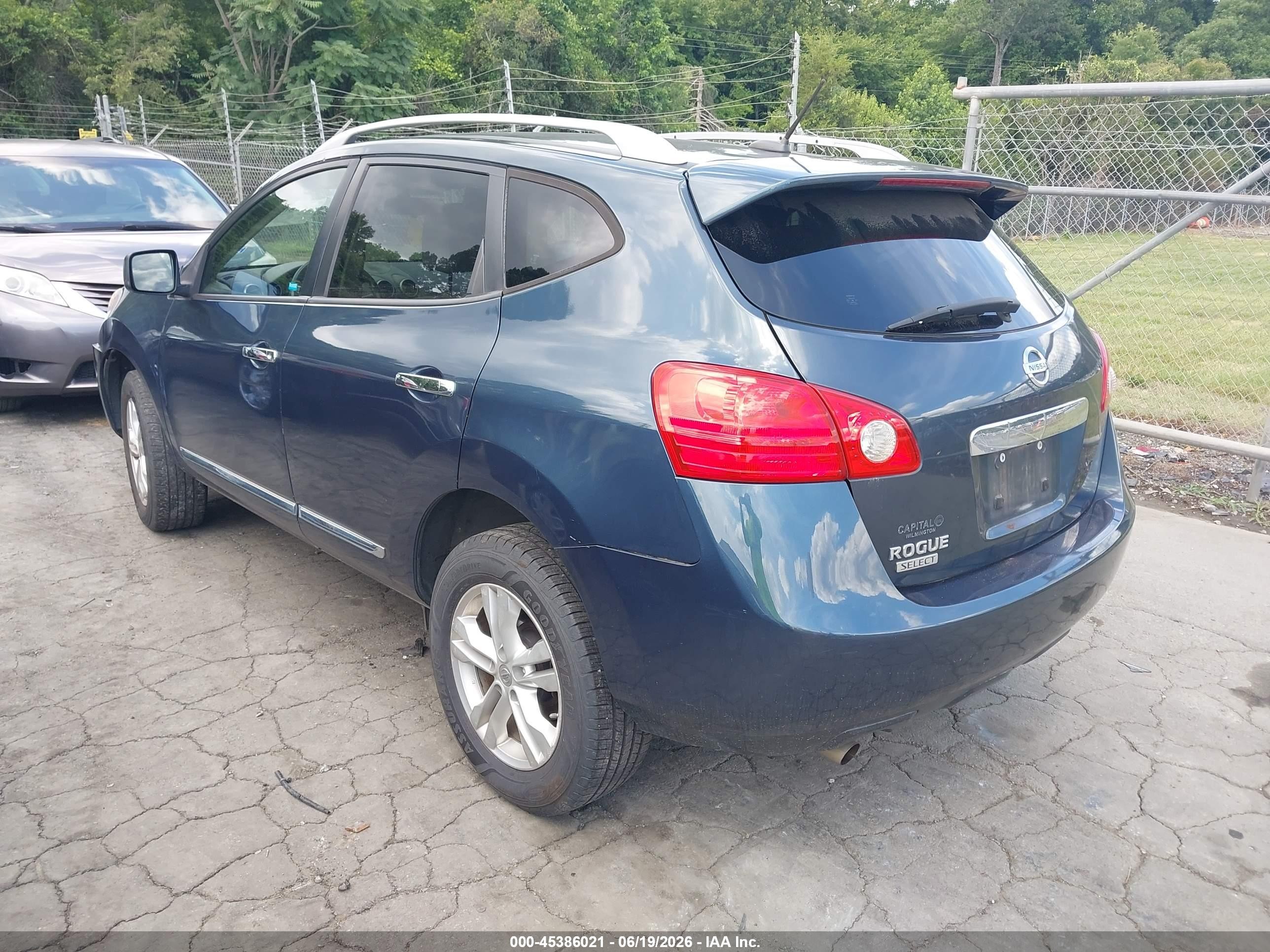2015 Nissan Rogue Select S Blue vin: JN8AS5MT2FW666951