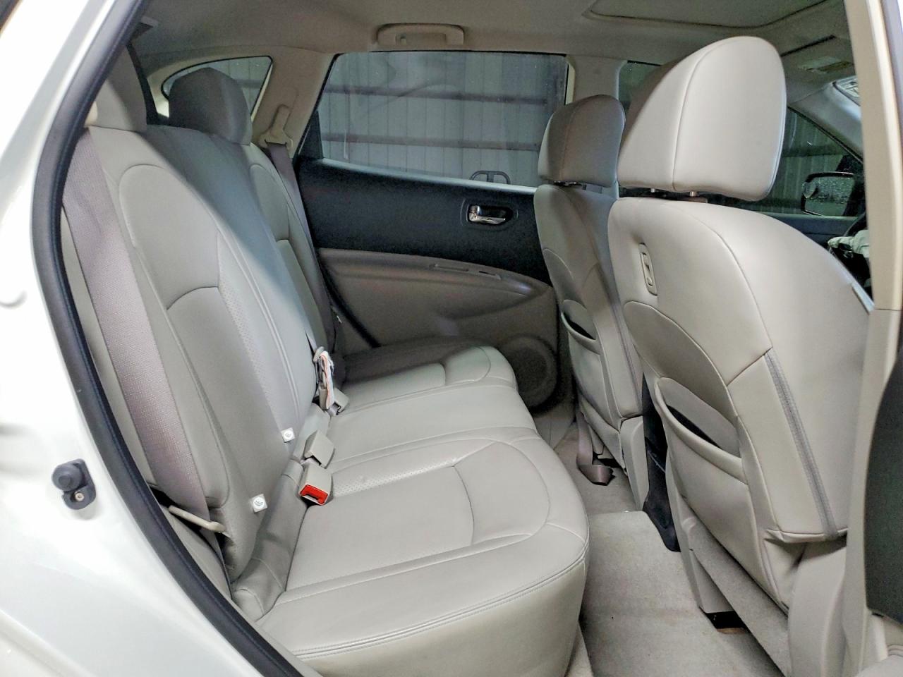 2011 Nissan Rogue S White vin: JN8AS5MT3BW168686