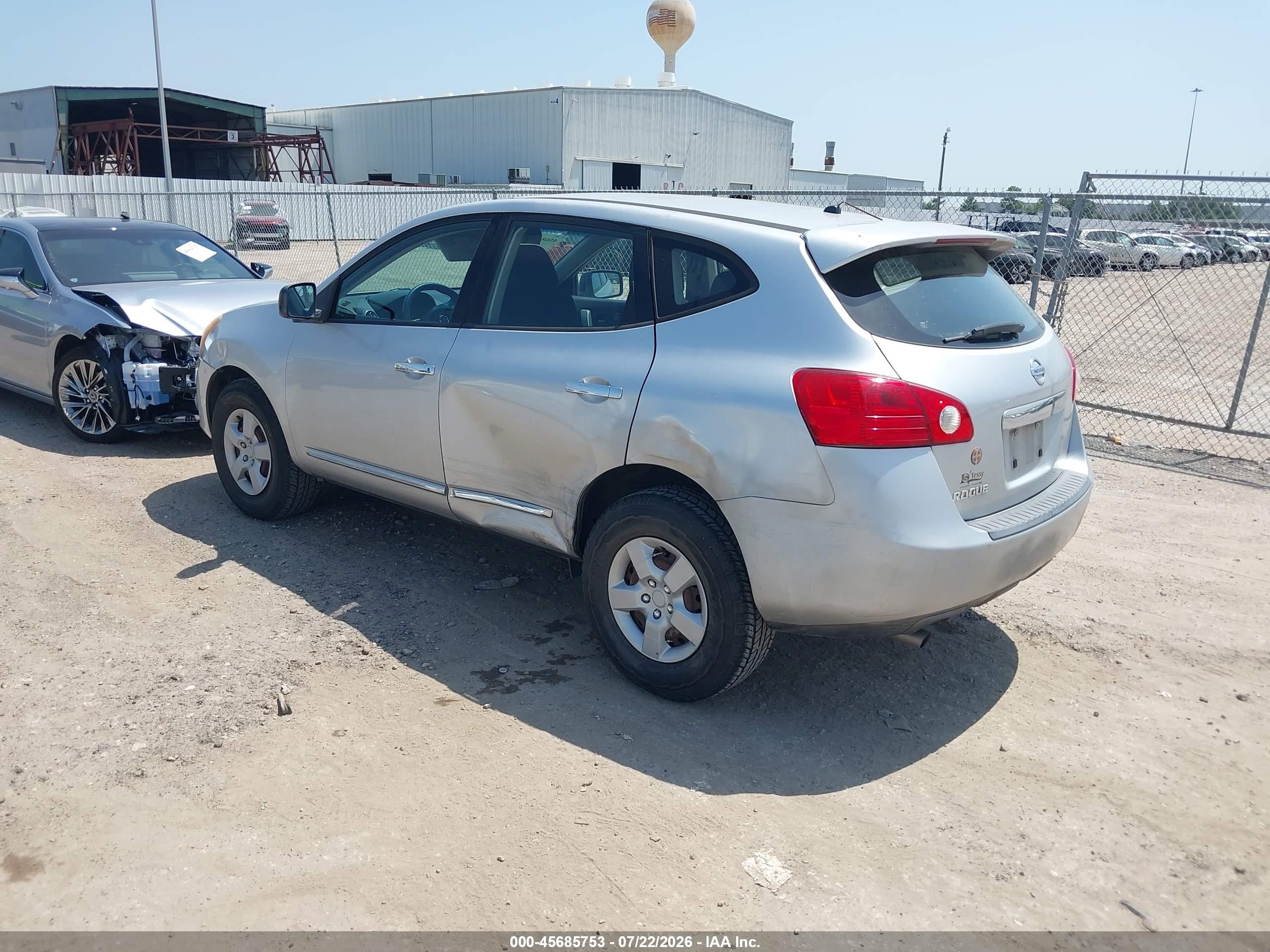 2011 Nissan Rogue S Серебряный vin: JN8AS5MT3BW568988