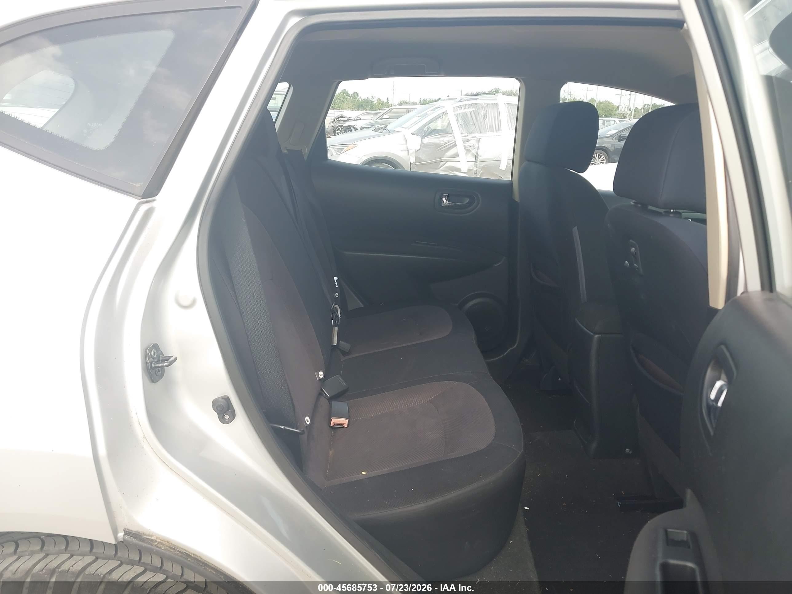 2011 Nissan Rogue S Серебряный vin: JN8AS5MT3BW568988