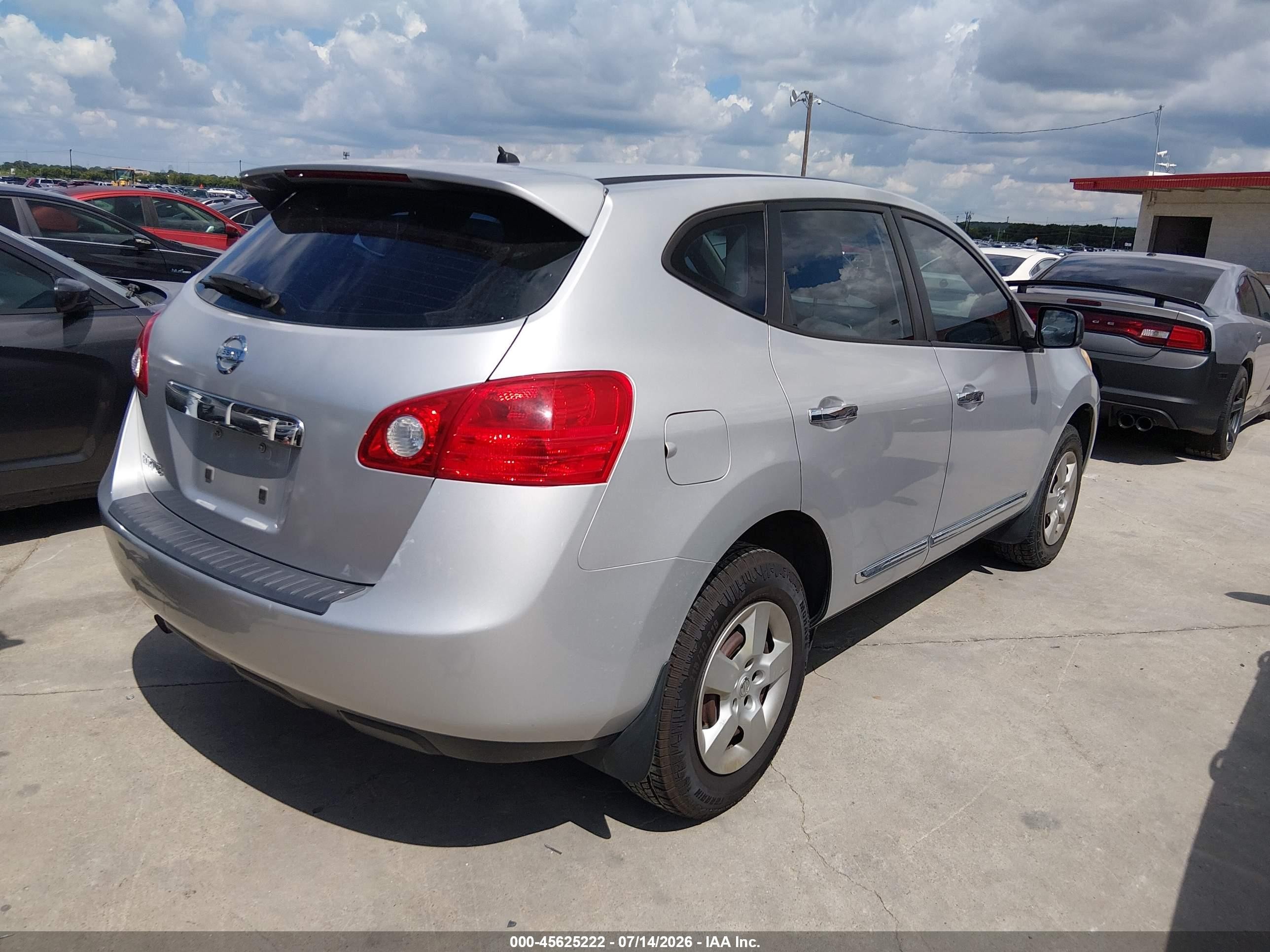 2011 Nissan Rogue S Silver vin: JN8AS5MT3BW573379