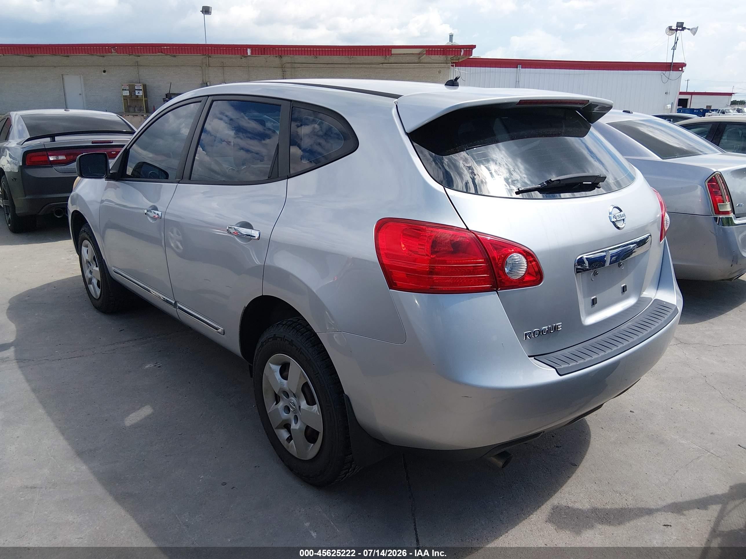 2011 Nissan Rogue S Silver vin: JN8AS5MT3BW573379