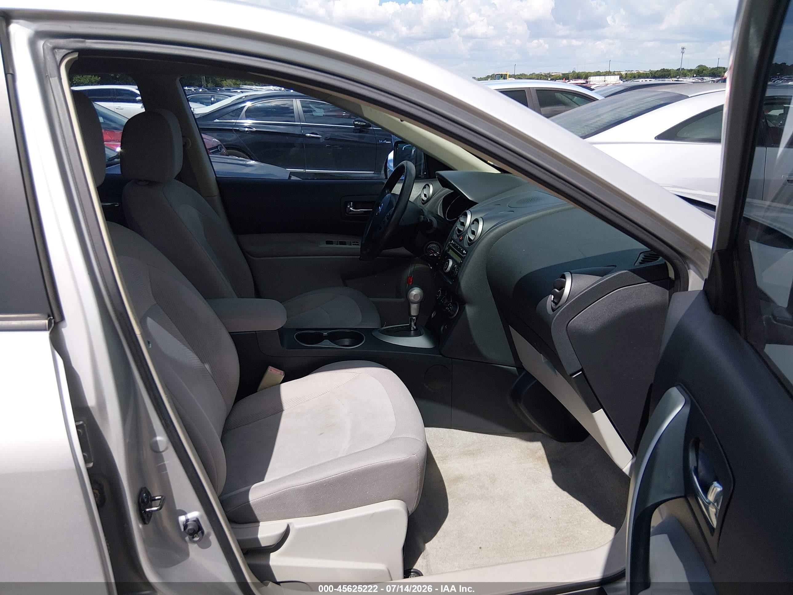 2011 Nissan Rogue S Silver vin: JN8AS5MT3BW573379