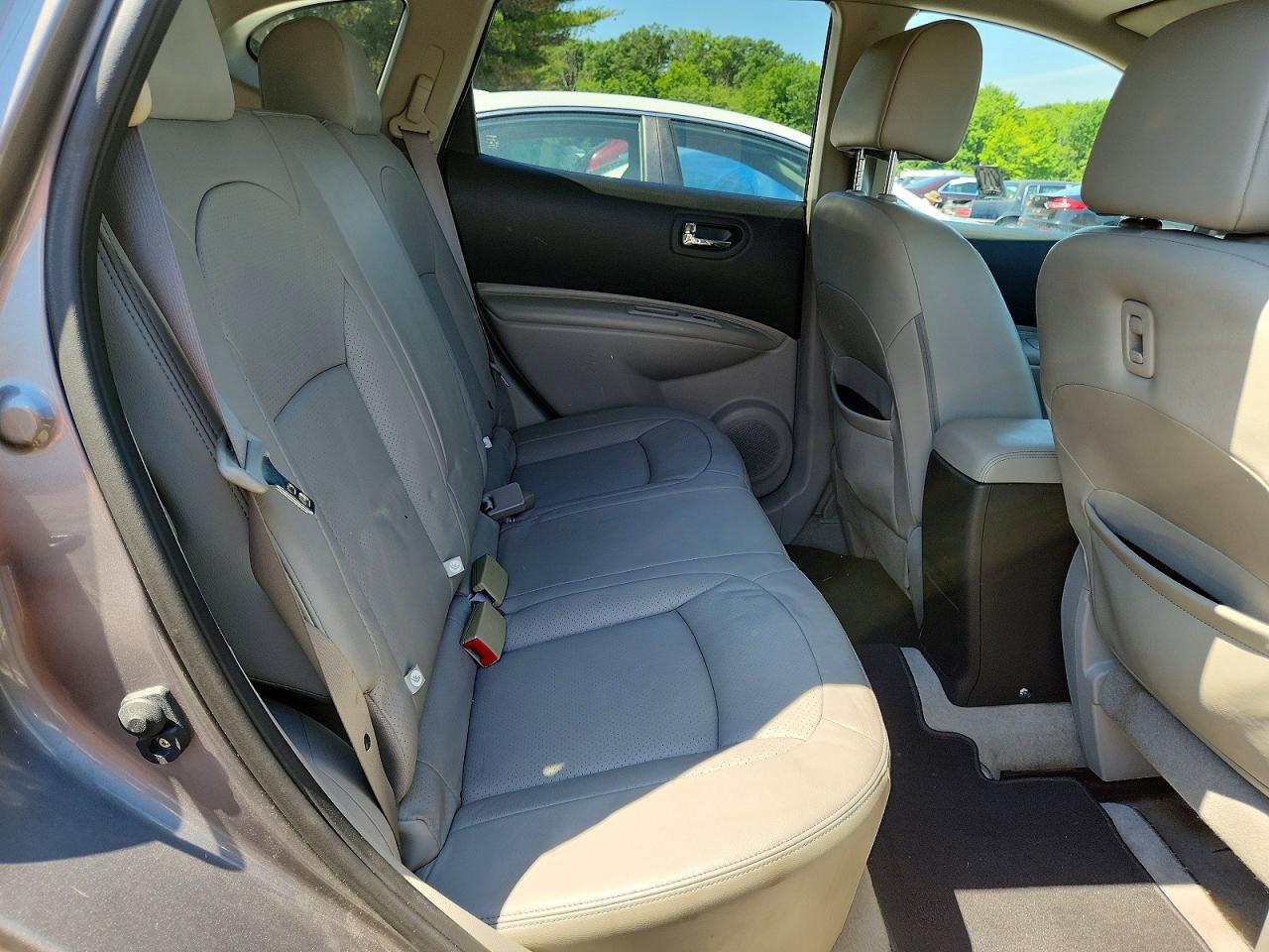 2012 Nissan Rogue S Silver vin: JN8AS5MT3CW275724