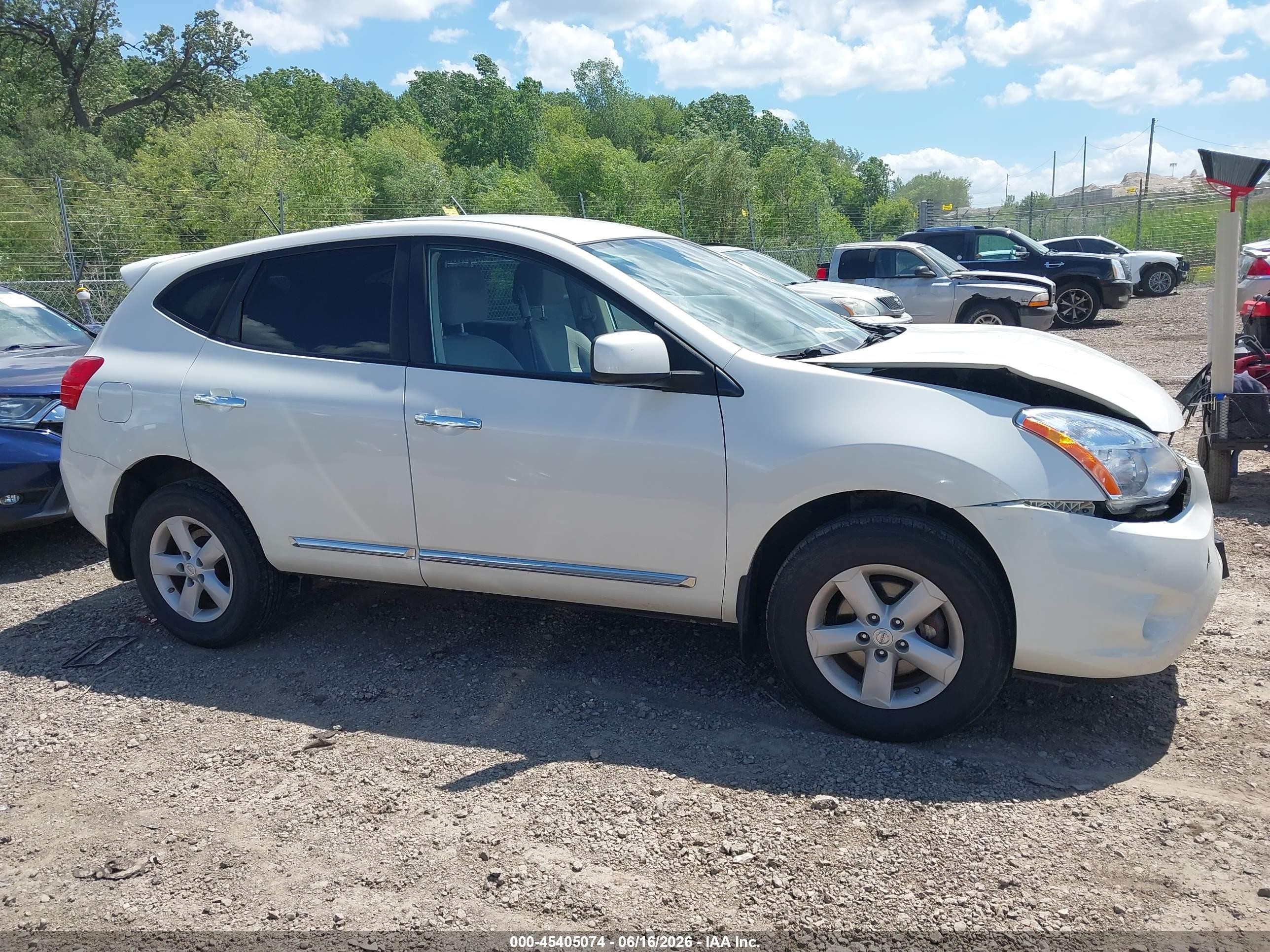 2013 Nissan Rogue S White vin: JN8AS5MT3DW004664