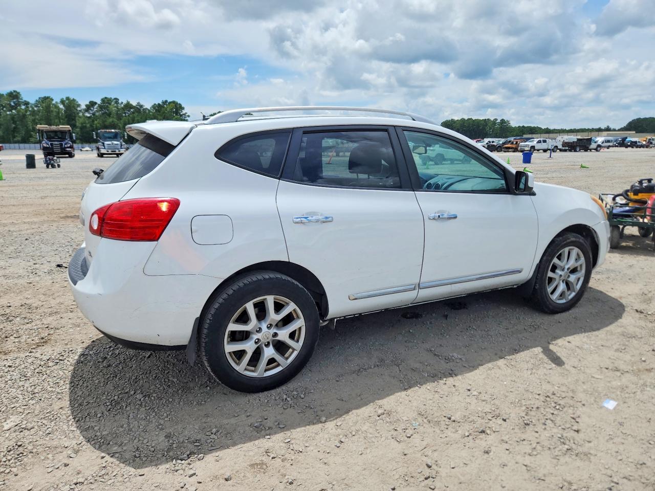 2013 Nissan Rogue S White vin: JN8AS5MT3DW521687