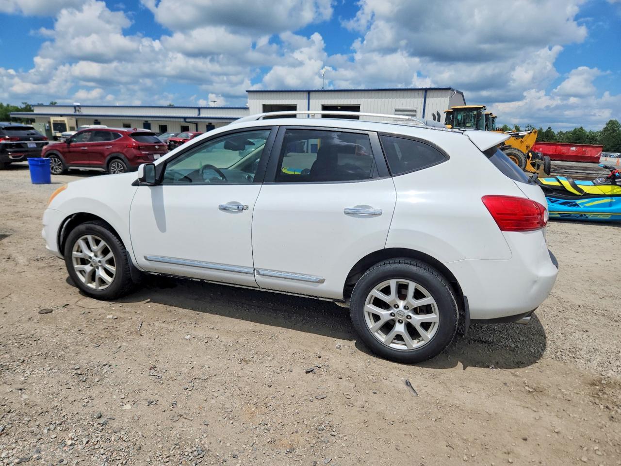 2013 Nissan Rogue S White vin: JN8AS5MT3DW521687