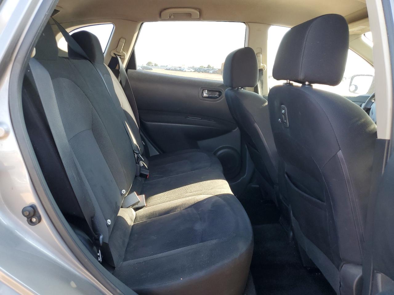 2013 Nissan Rogue S Silver vin: JN8AS5MT3DW542250