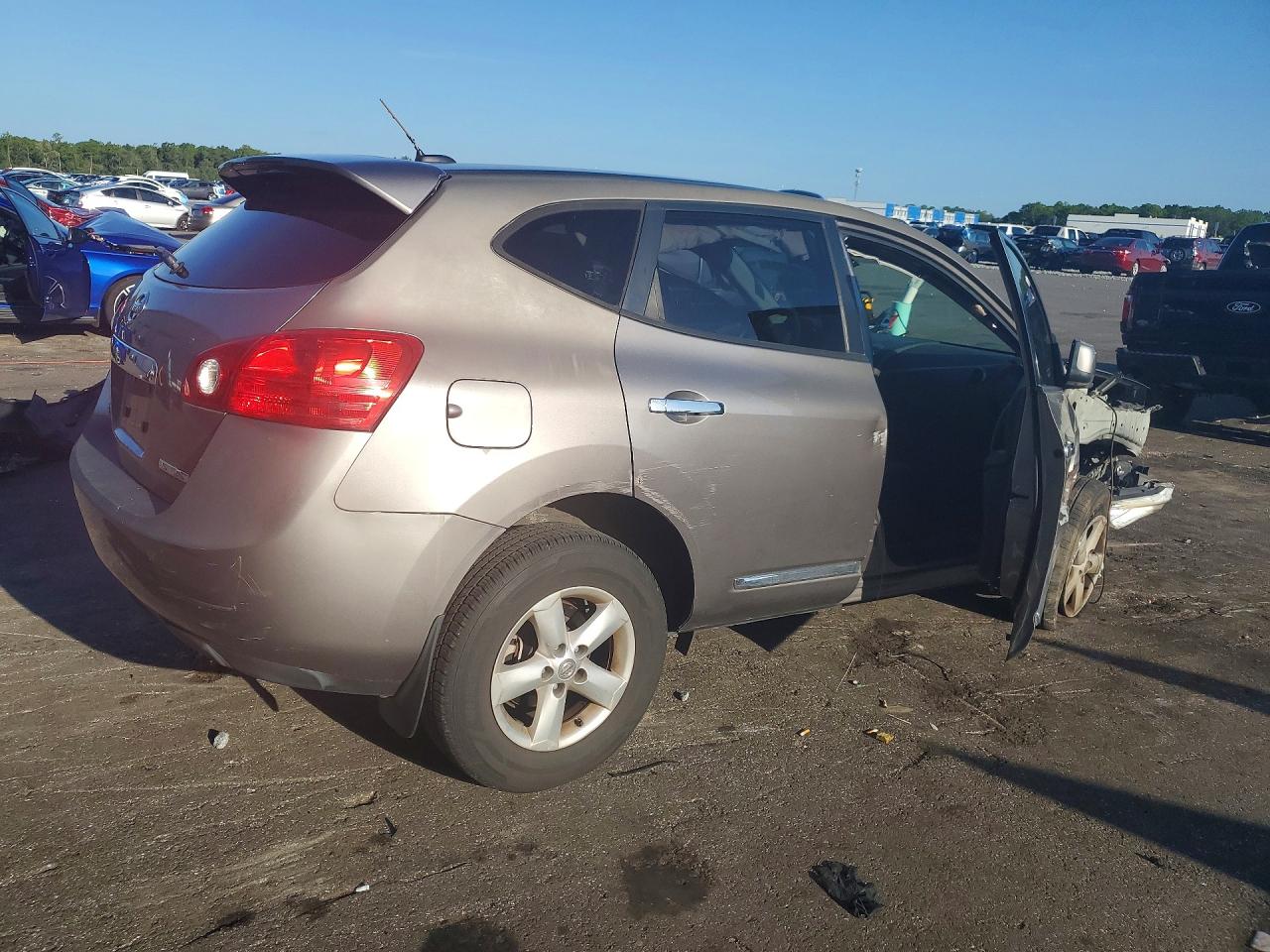 2013 Nissan Rogue S Silver vin: JN8AS5MT3DW546668