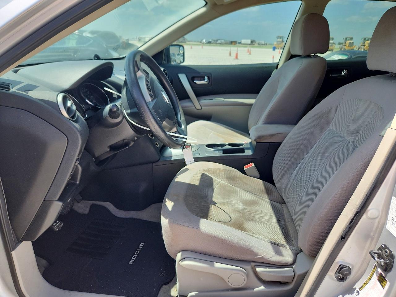 2014 Nissan Rogue Silver vin: JN8AS5MT3EW619362
