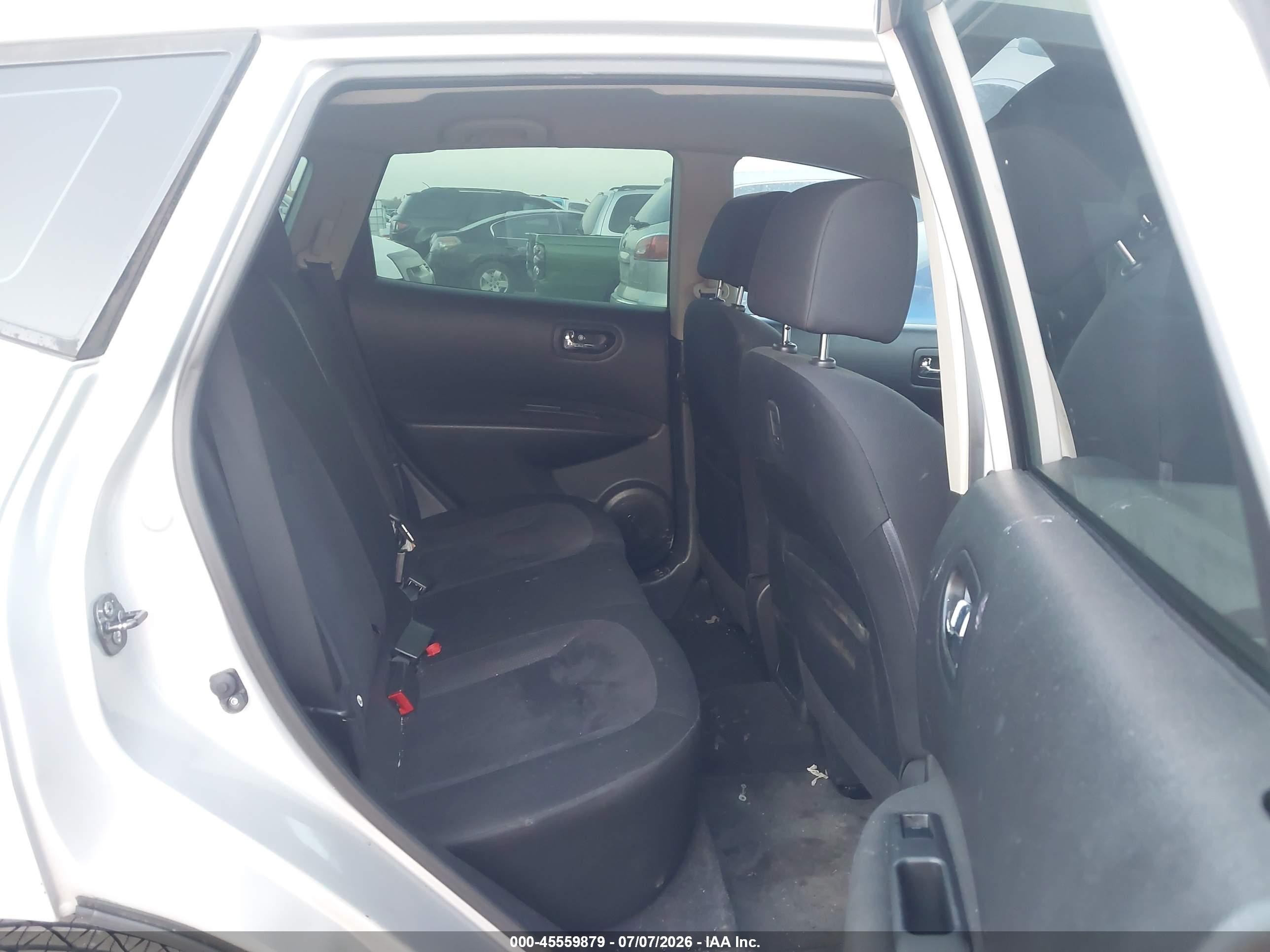 2014 Nissan Rogue Select S Silver vin: JN8AS5MT3EW623296