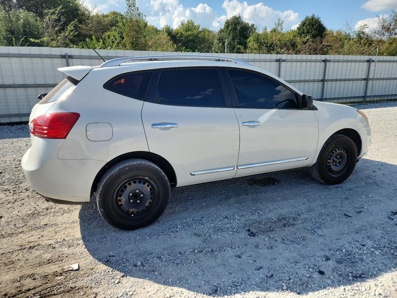 2015 Nissan Rogue Select S White vin: JN8AS5MT3FW151666