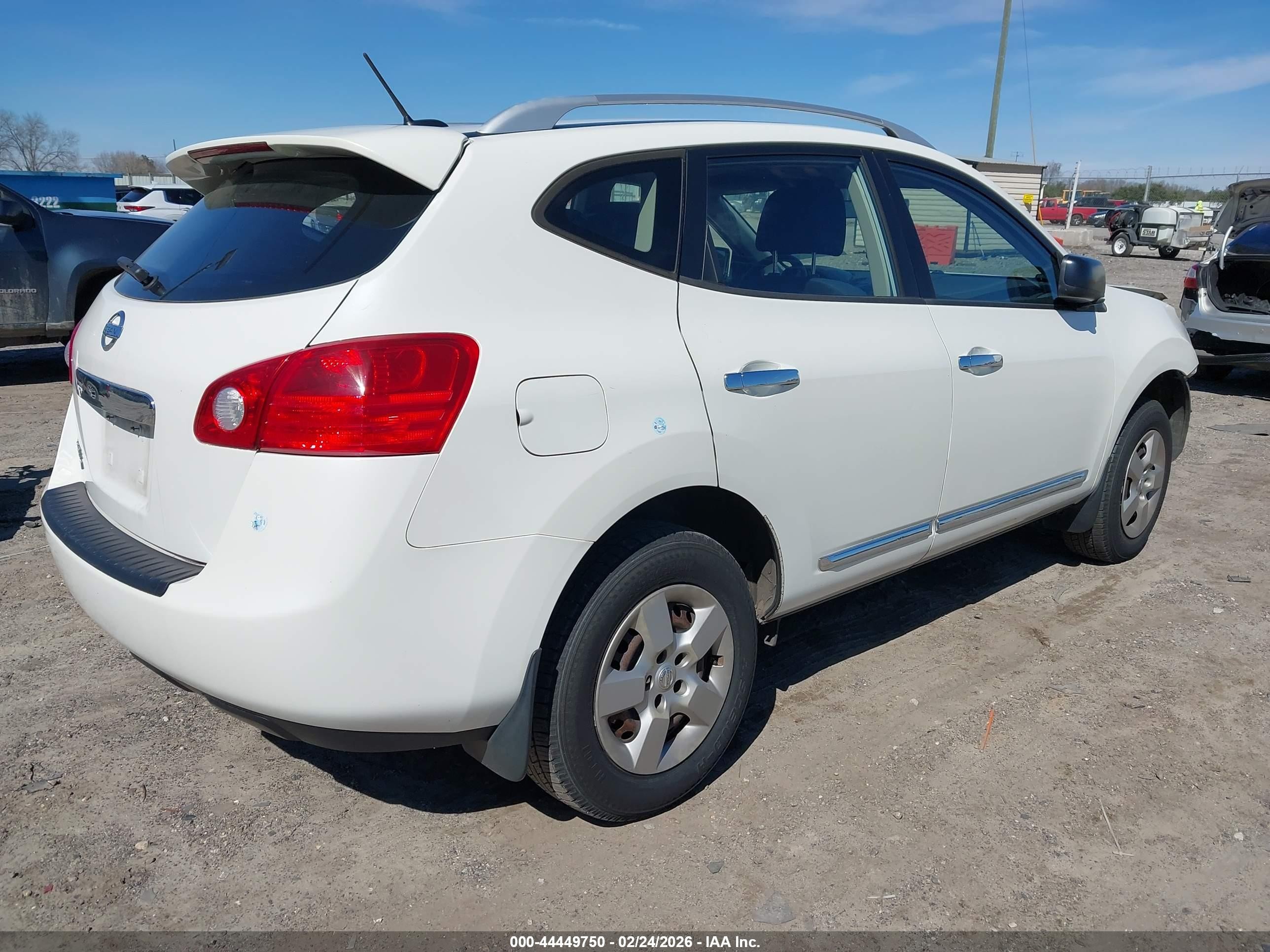 2015 Nissan Rogue Select S Белый vin: JN8AS5MT3FW153918