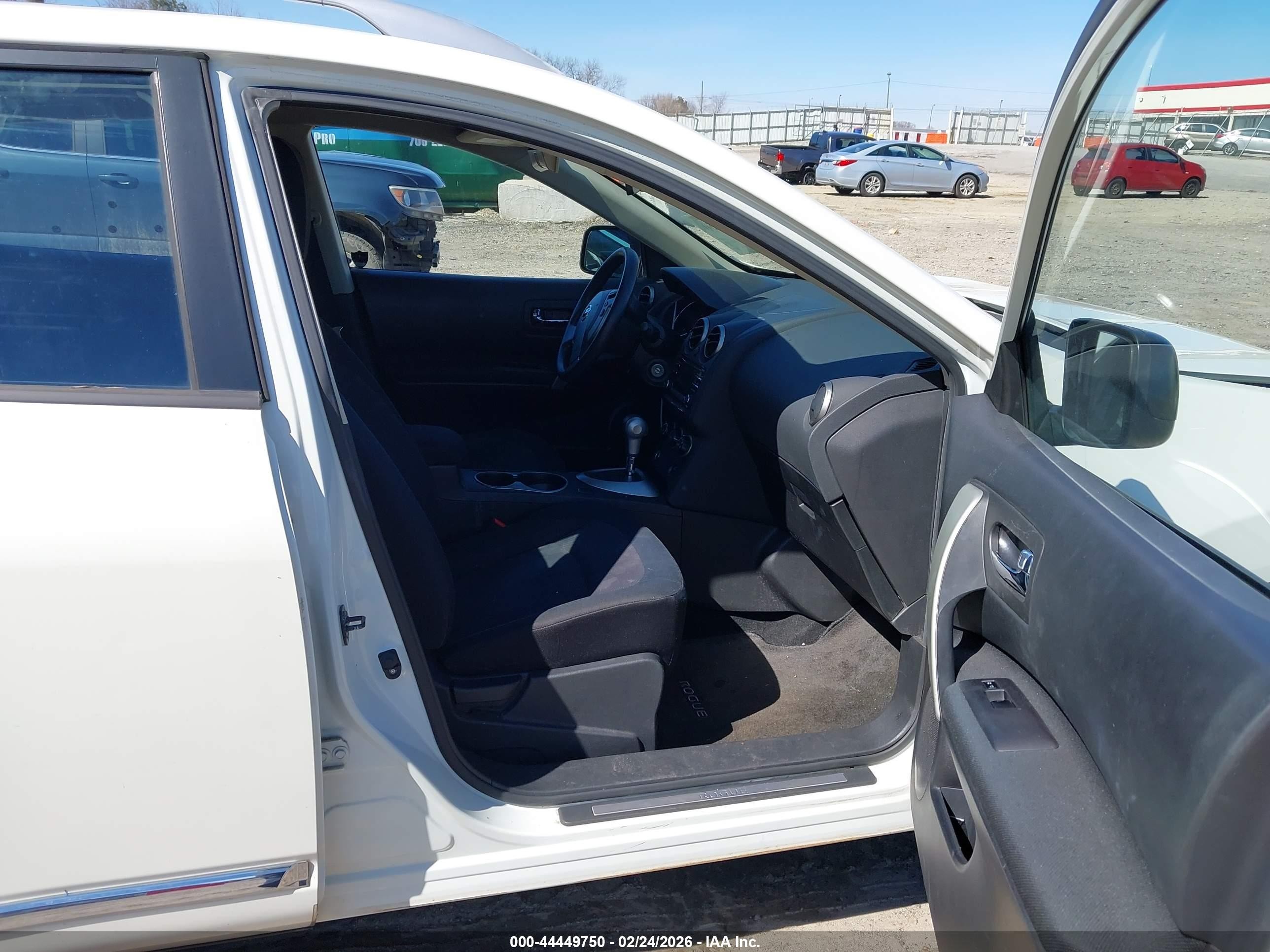 2015 Nissan Rogue Select S Белый vin: JN8AS5MT3FW153918