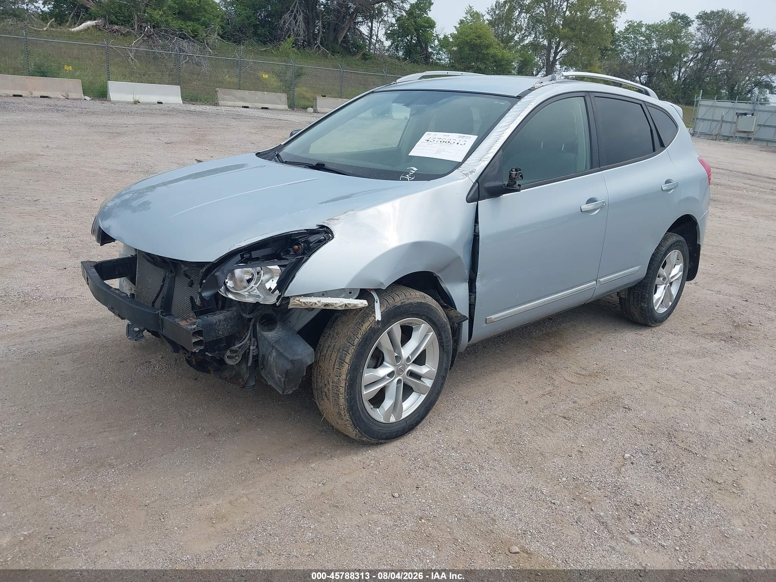 2015 Nissan Rogue Select S Silver vin: JN8AS5MT3FW165373