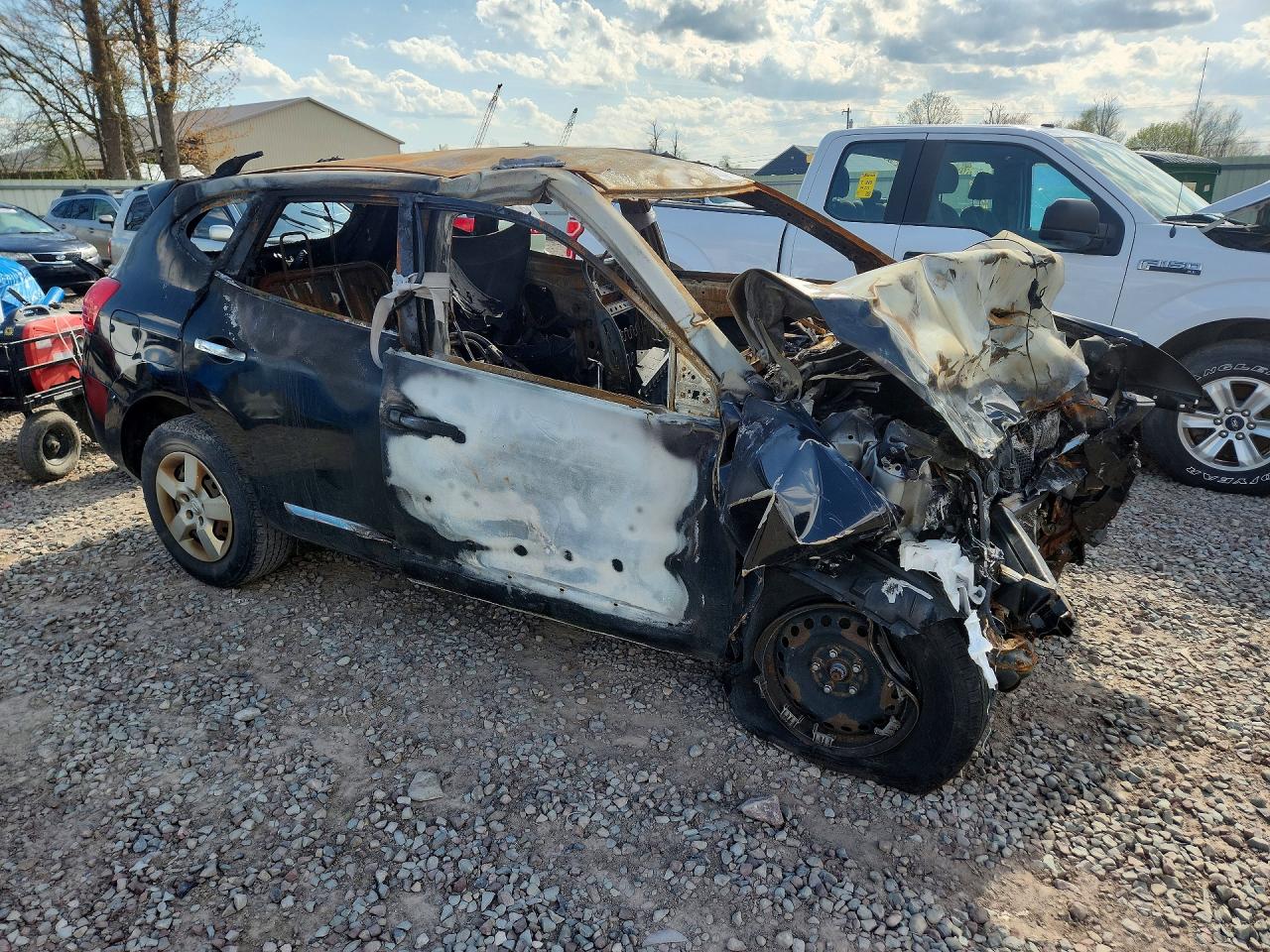 2015 Nissan Rogue Select S Burn vin: JN8AS5MT3FW650628