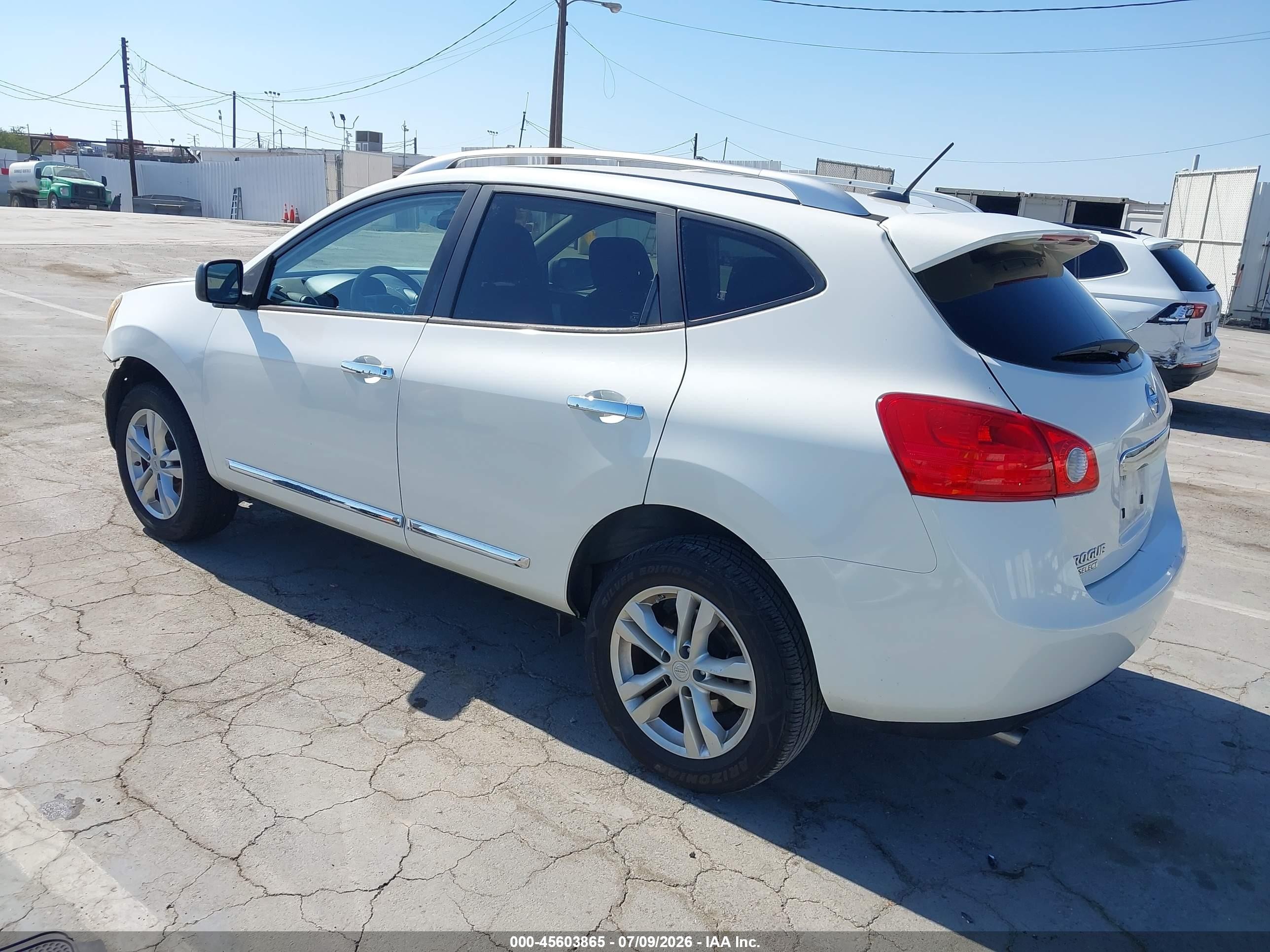 2015 Nissan Rogue Select S White vin: JN8AS5MT3FW653240