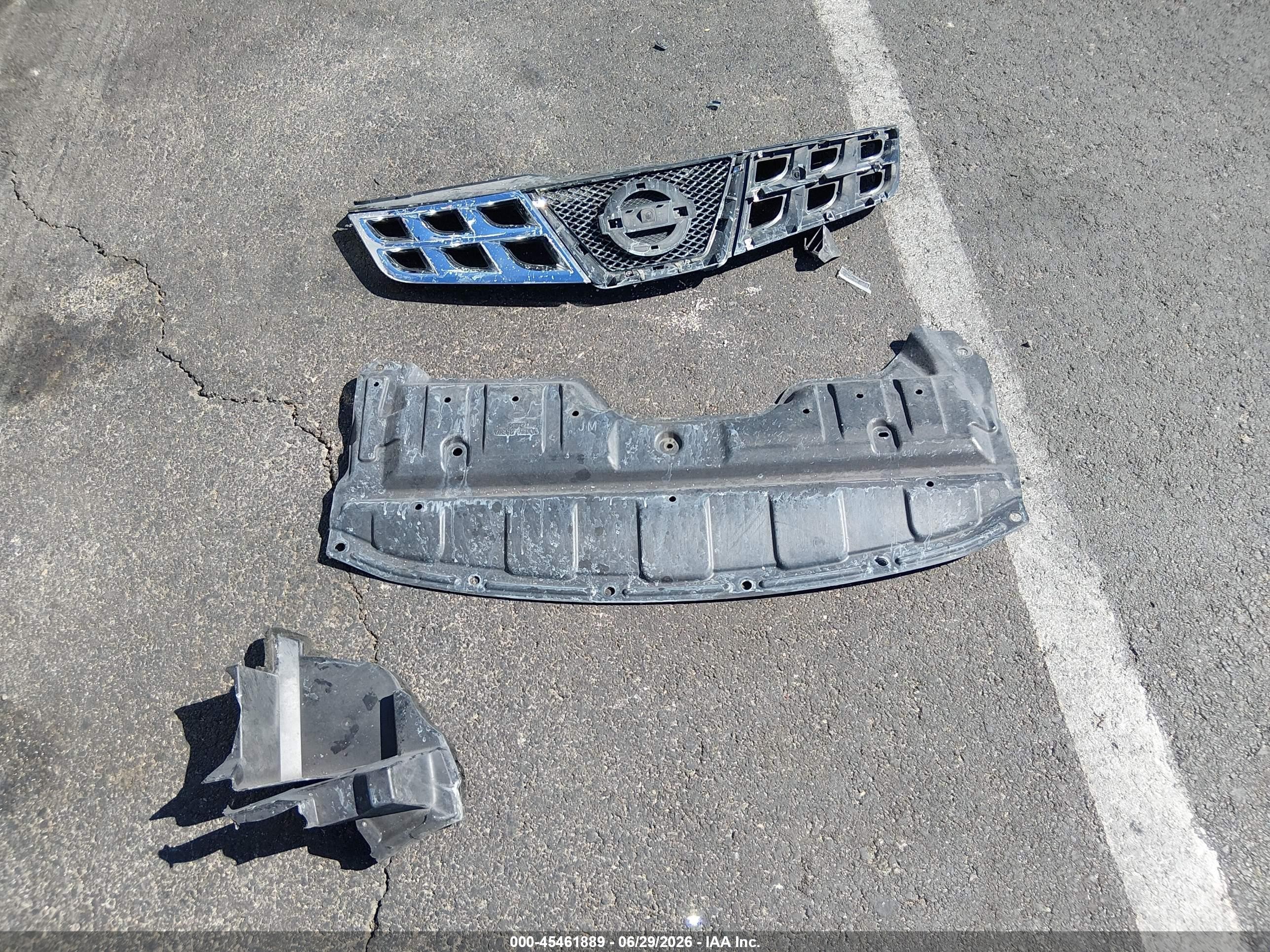 2015 Nissan Rogue Select S Серый vin: JN8AS5MT3FW655599
