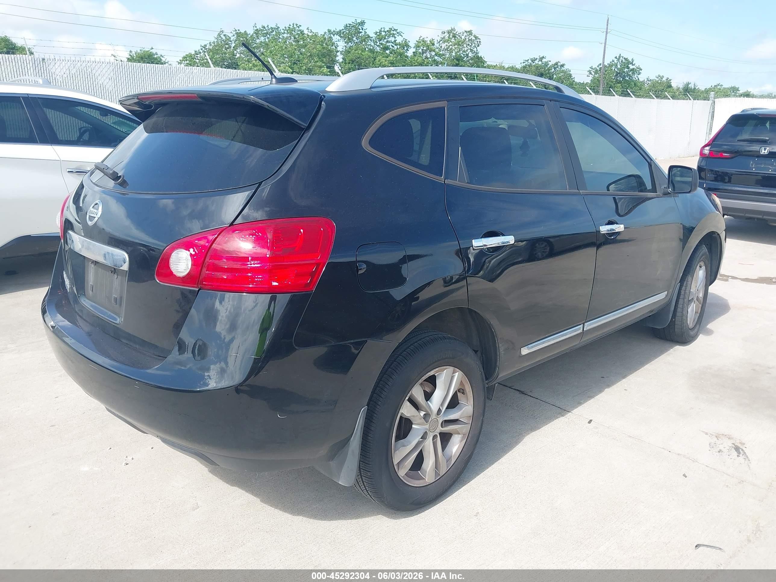 2015 Nissan Rogue Select S Black vin: JN8AS5MT3FW663606