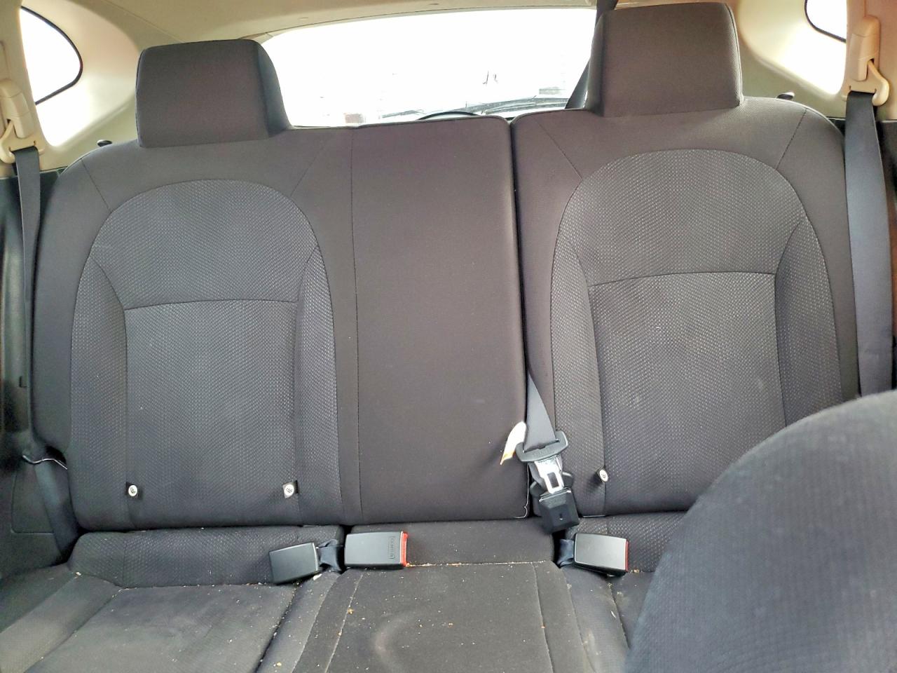 2015 Nissan Rogue Select S Silver vin: JN8AS5MT3FW670197