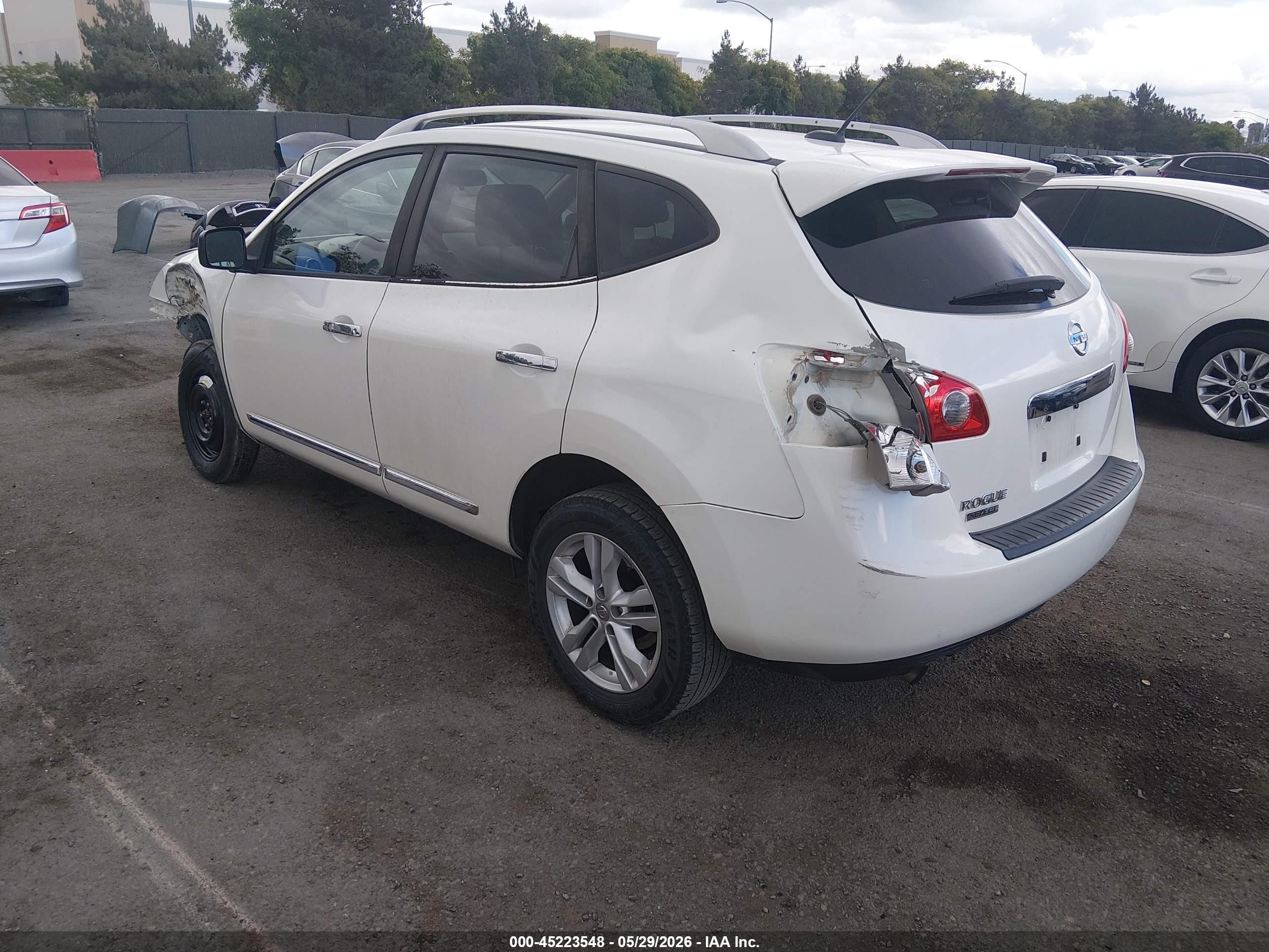 2015 Nissan Rogue Select S White vin: JN8AS5MT3FW671656