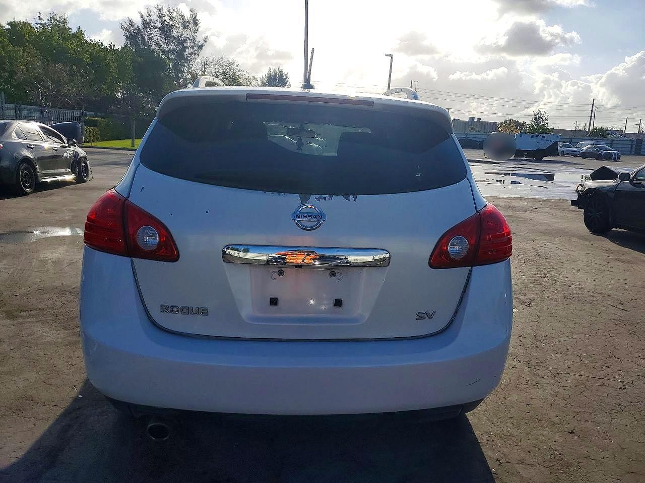 2011 Nissan Rogue S Silver vin: JN8AS5MT4BW156840