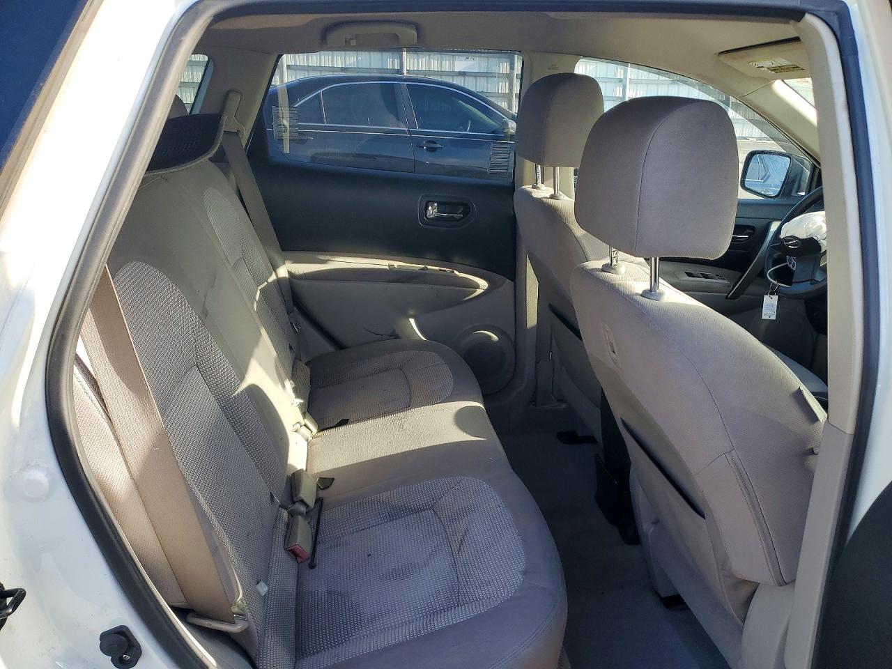 2011 Nissan Rogue S Silver vin: JN8AS5MT4BW156840