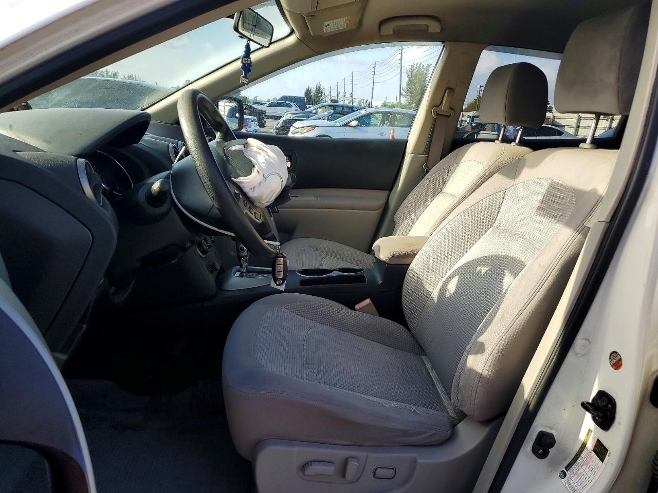 2011 Nissan Rogue S Silver vin: JN8AS5MT4BW156840