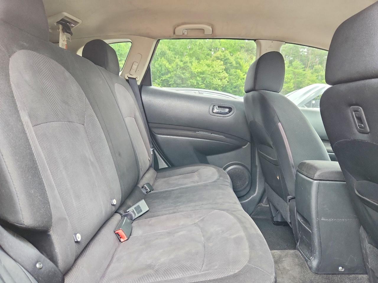 2011 Nissan Rogue S Red vin: JN8AS5MT4BW178658