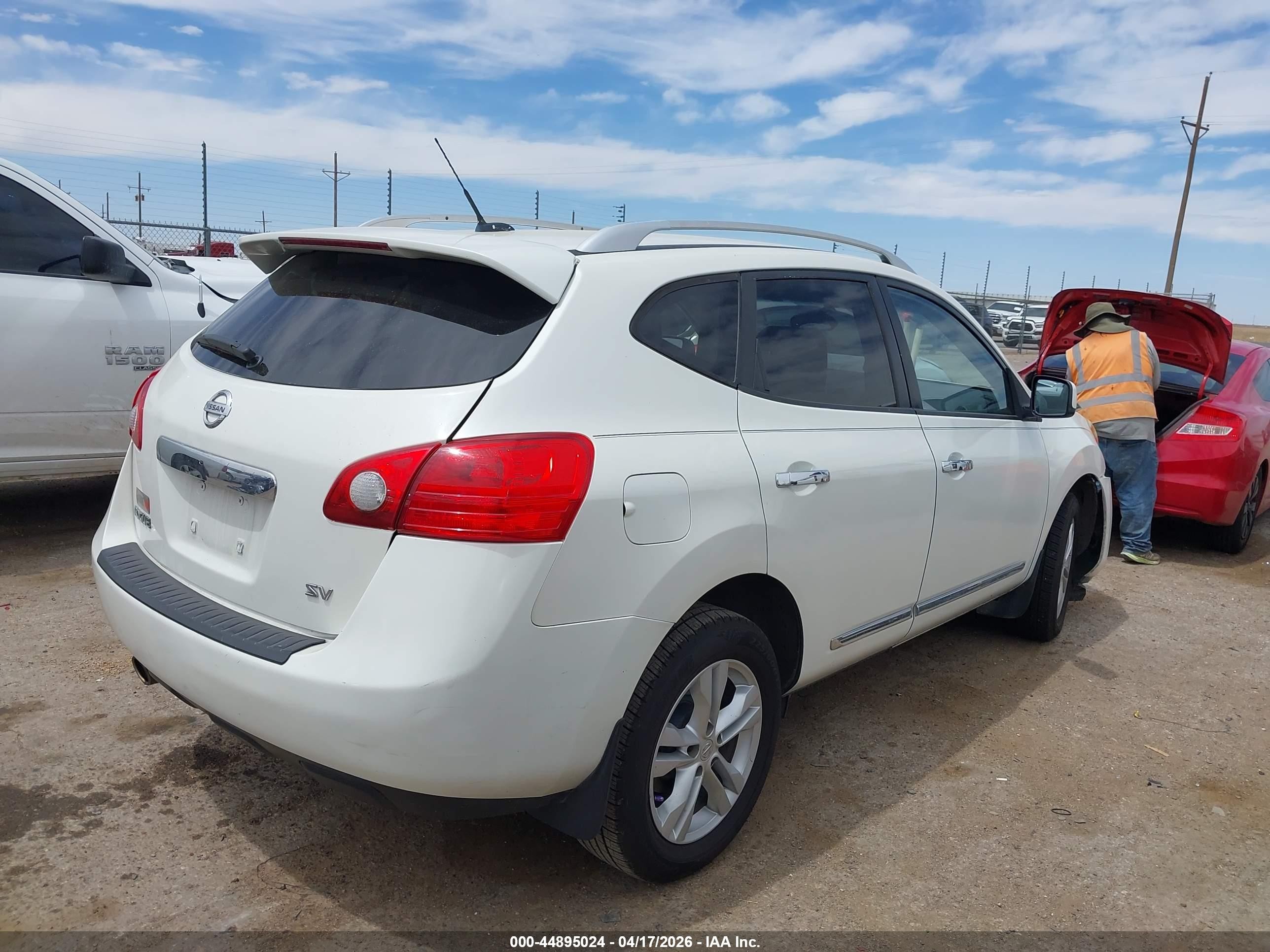 2013 Nissan Rogue Sv White vin: JN8AS5MT4DW004754