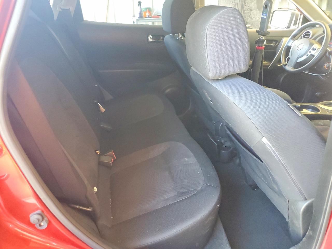 2013 Nissan Rogue S Red vin: JN8AS5MT4DW020081