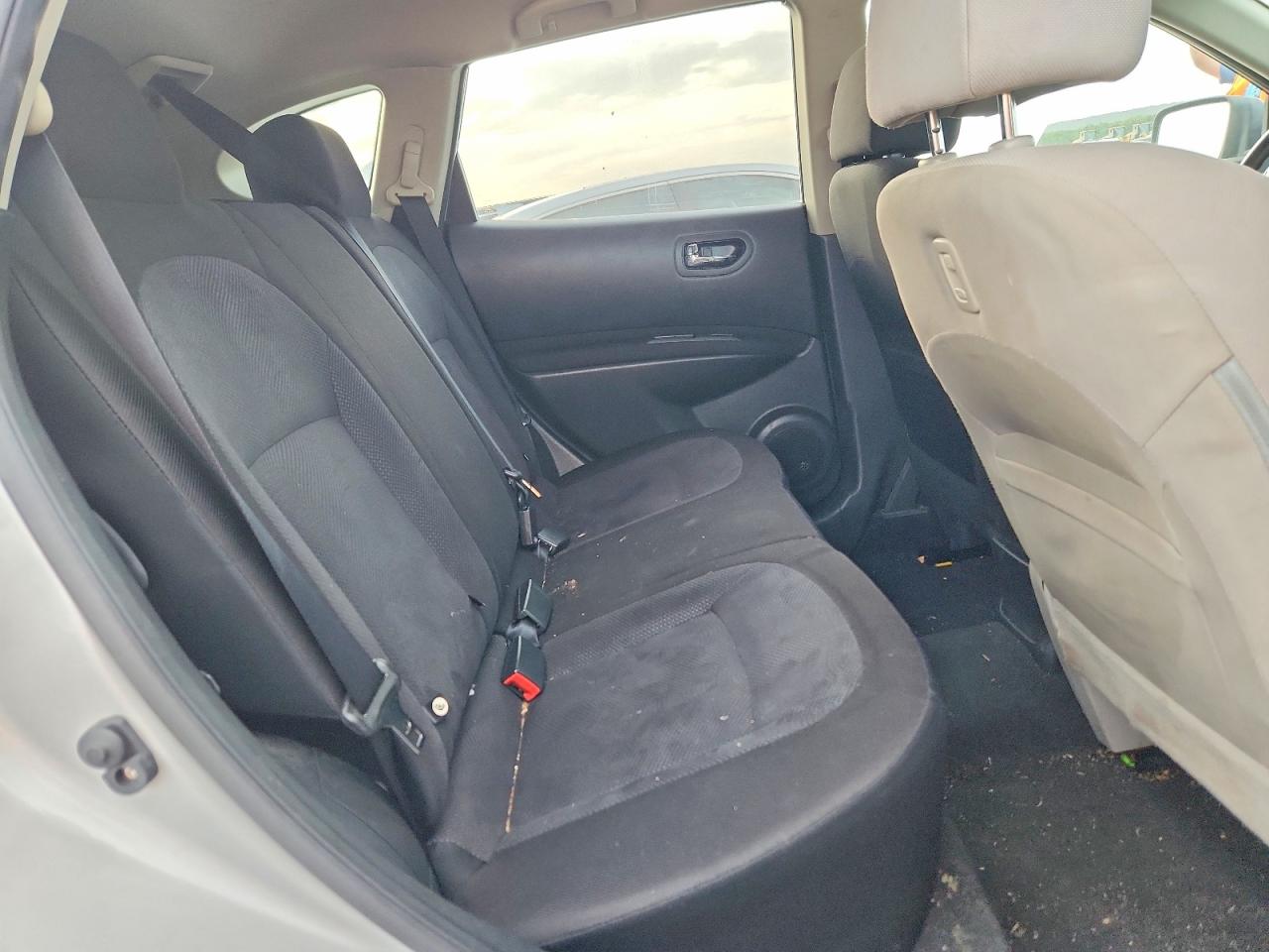 2013 Nissan Rogue S Silver vin: JN8AS5MT4DW529622