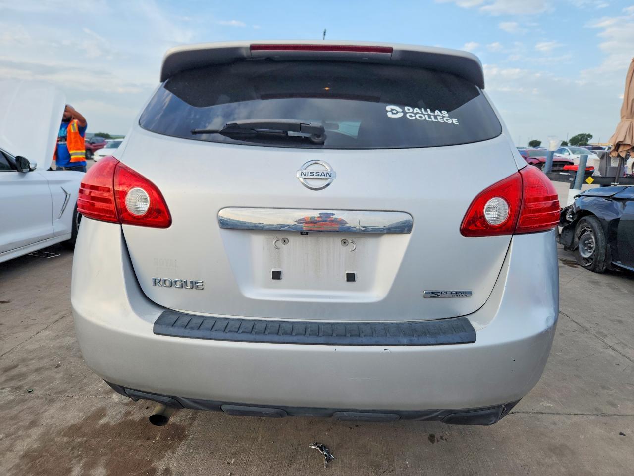 2013 Nissan Rogue S Silver vin: JN8AS5MT4DW529622