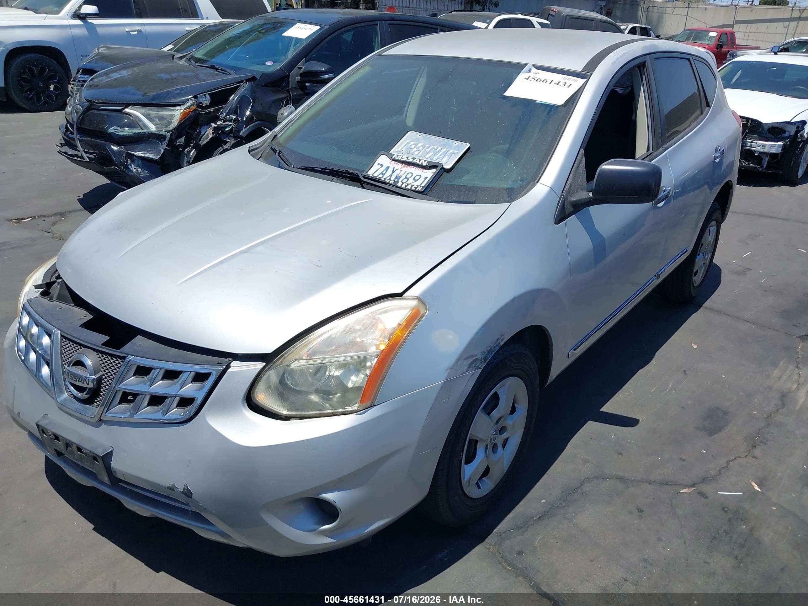 2013 Nissan Rogue S Silver vin: JN8AS5MT4DW533766