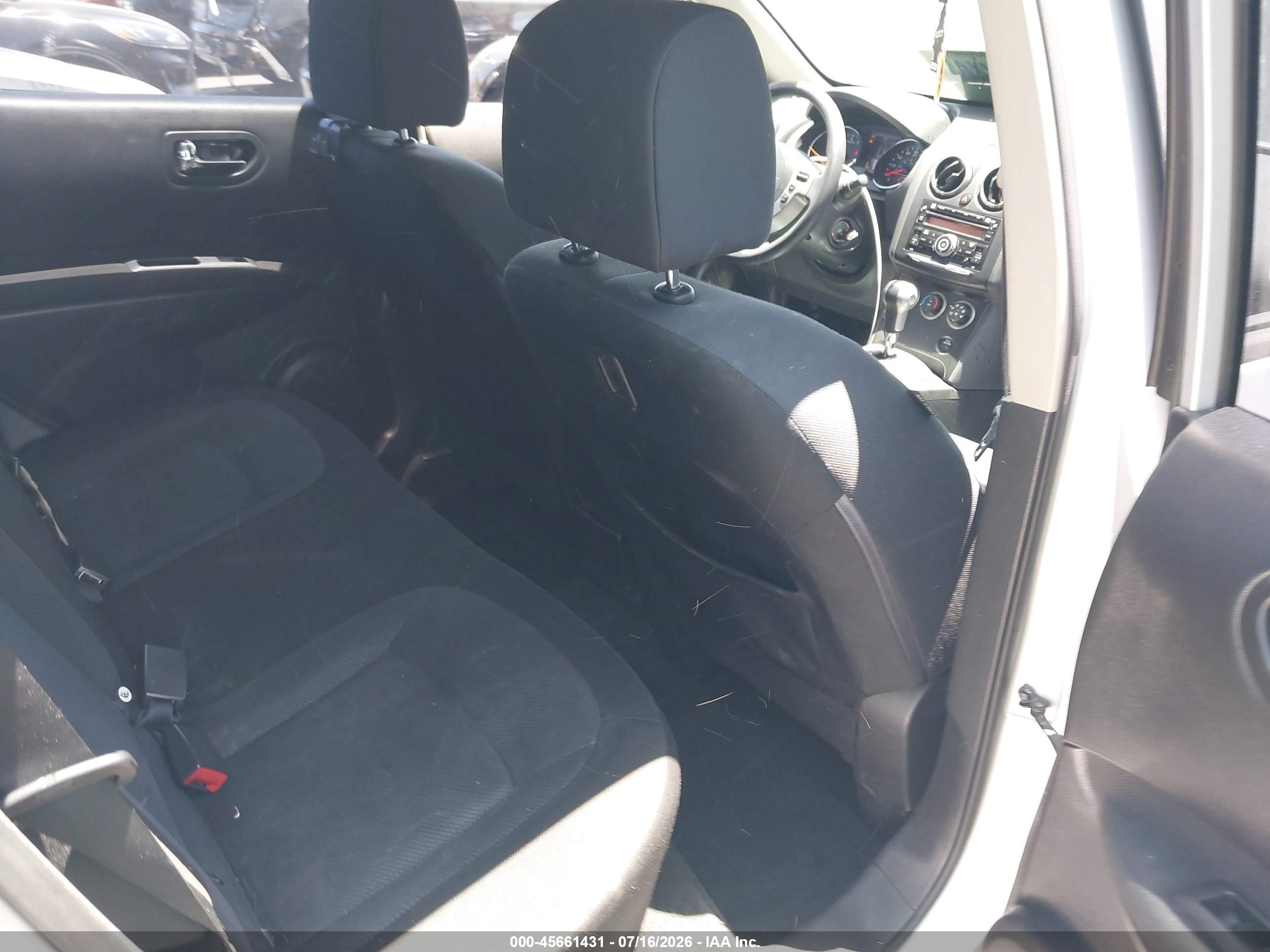 2013 Nissan Rogue S Silver vin: JN8AS5MT4DW533766