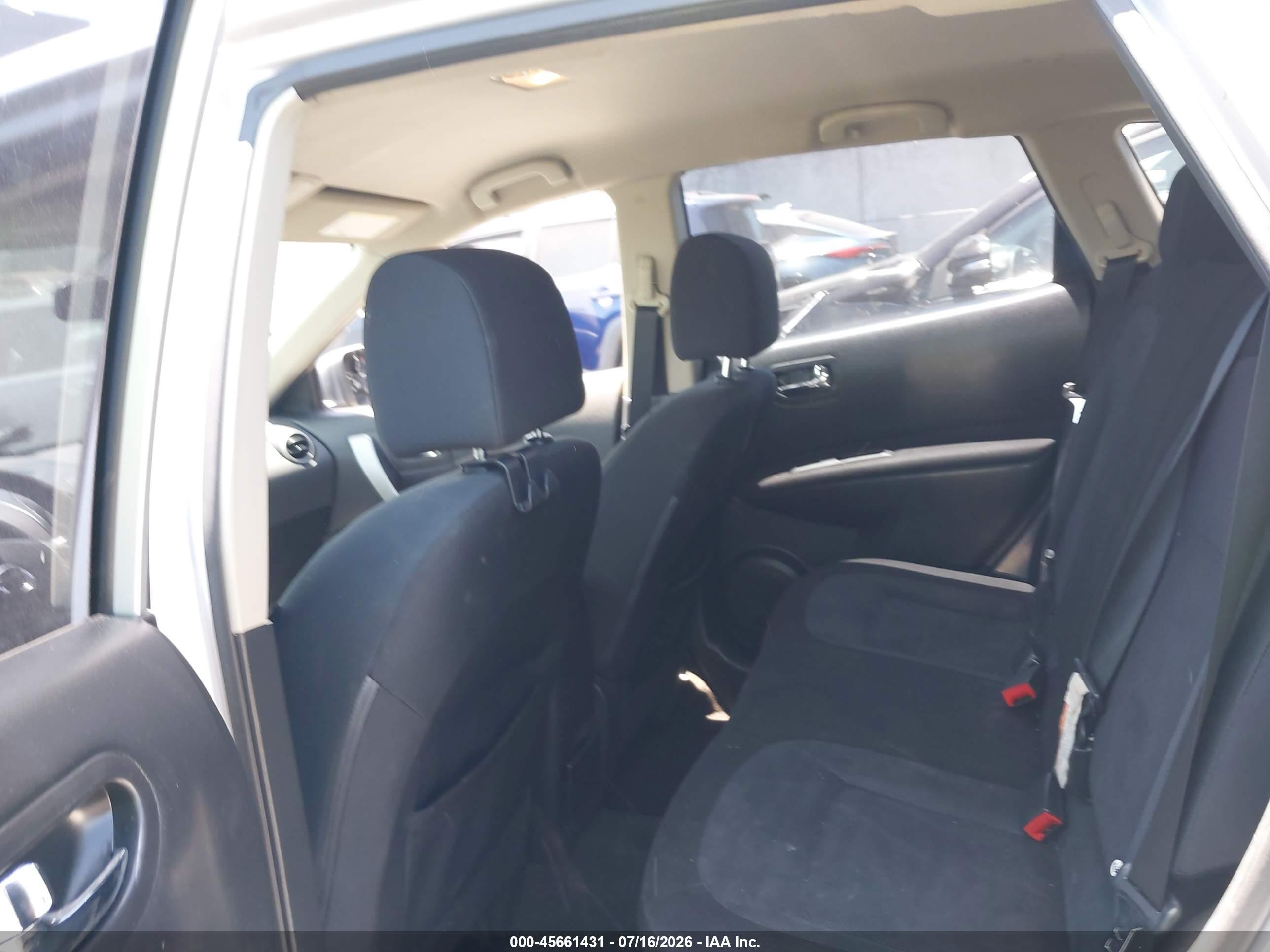 2013 Nissan Rogue S Silver vin: JN8AS5MT4DW533766