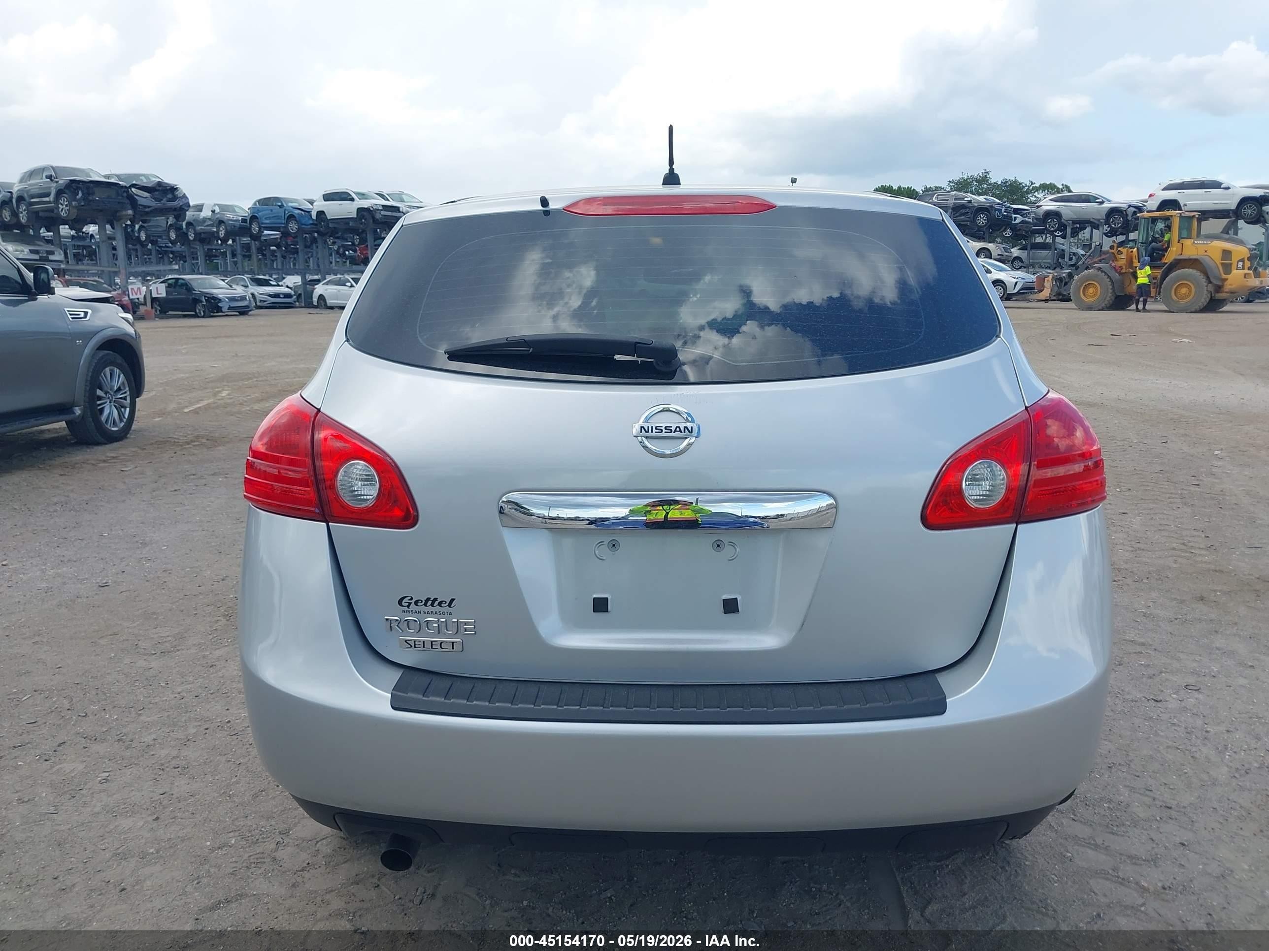 2014 Nissan Rogue Select S Silver vin: JN8AS5MT4EW103883