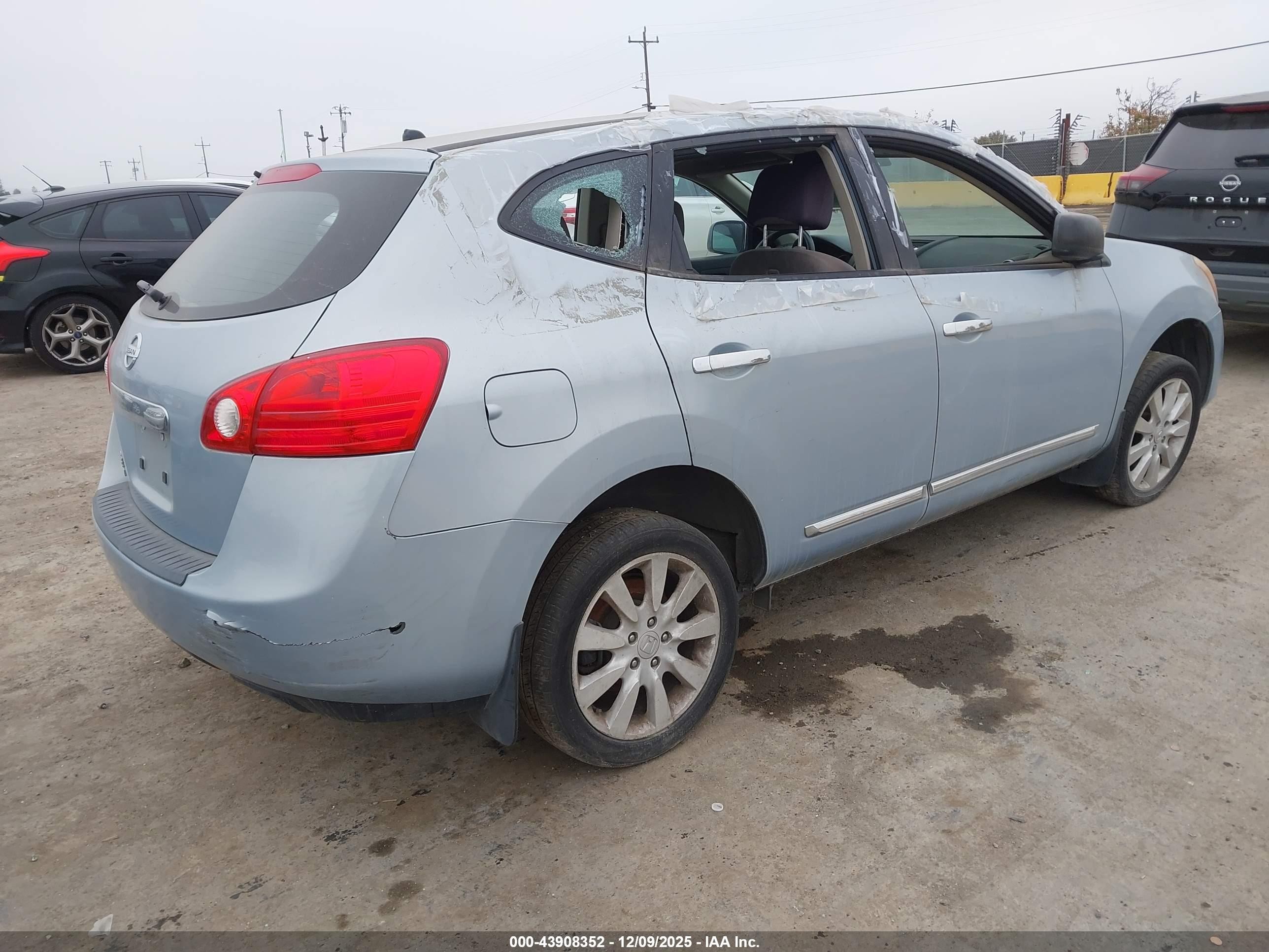 2014 Nissan Rogue Select S Light Blue vin: JN8AS5MT4EW103950