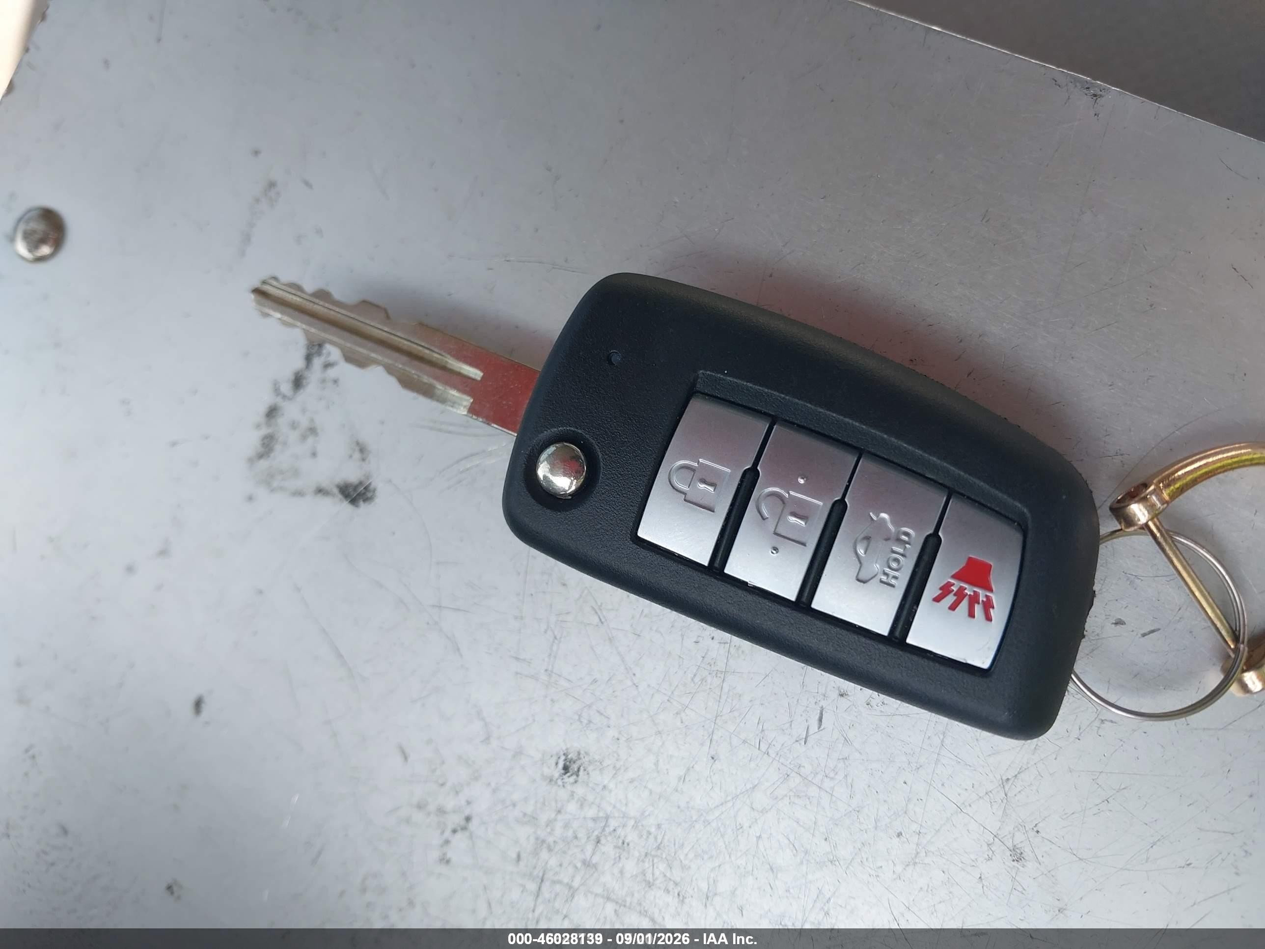 2014 Nissan Rogue Select S Серебряный vin: JN8AS5MT4EW104192