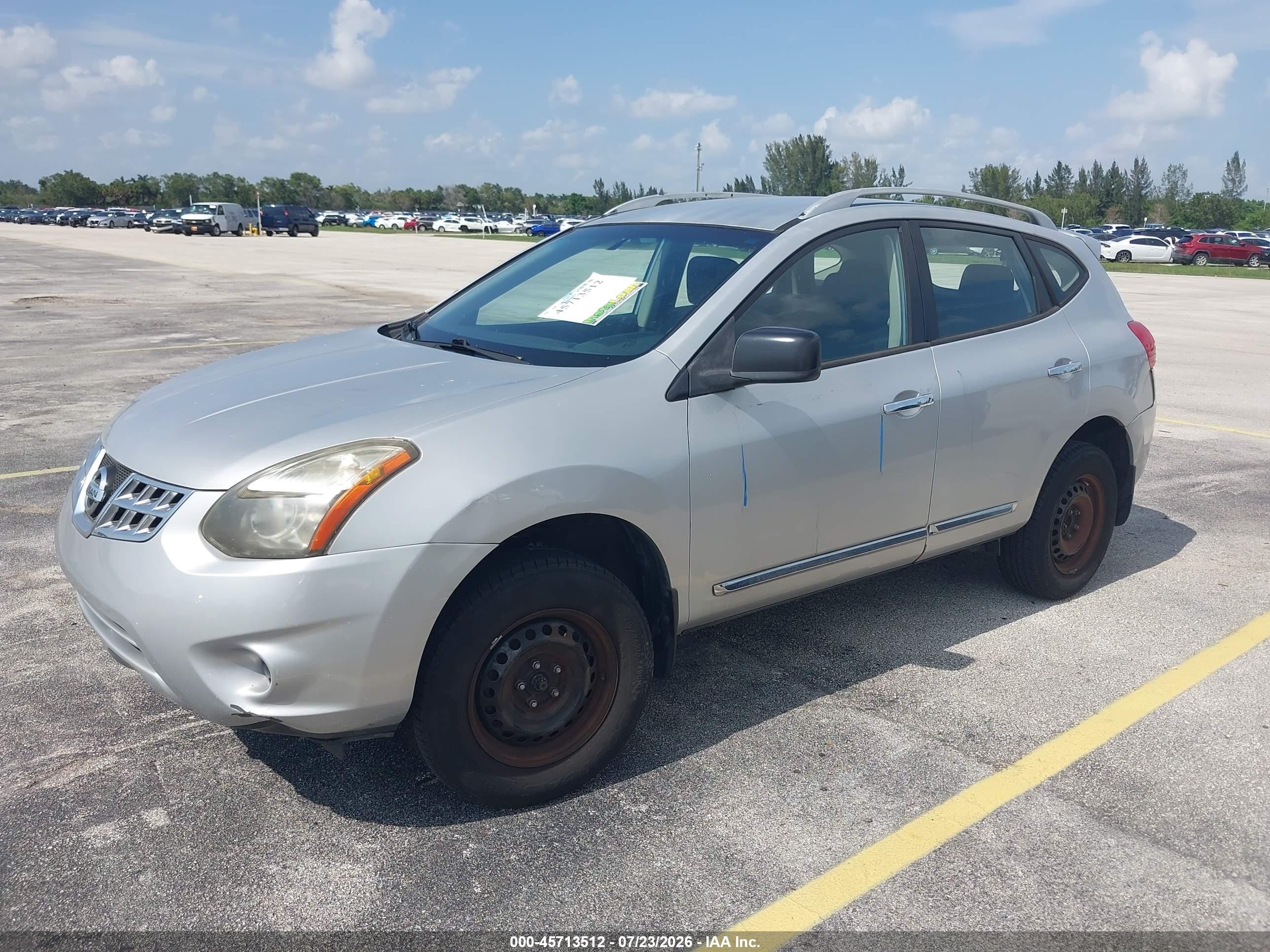 2014 Nissan Rogue Select S Silver vin: JN8AS5MT4EW618298