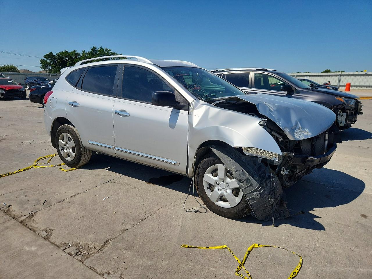 2014 Nissan Rogue Select S Silver vin: JN8AS5MT4EW620410