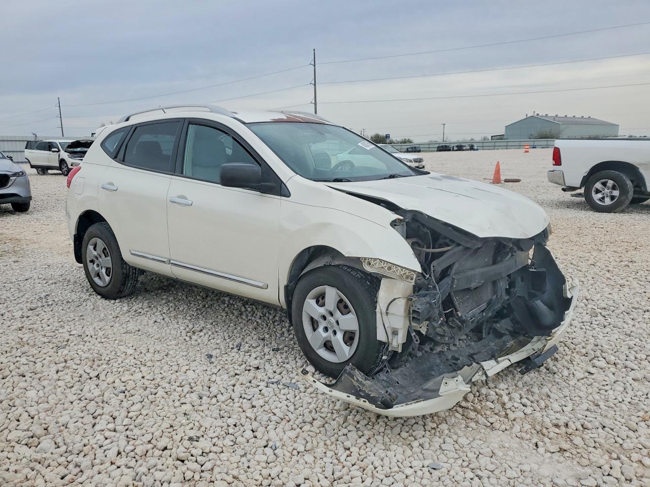 2014 Nissan Rogue Select S White vin: JN8AS5MT4EW624845