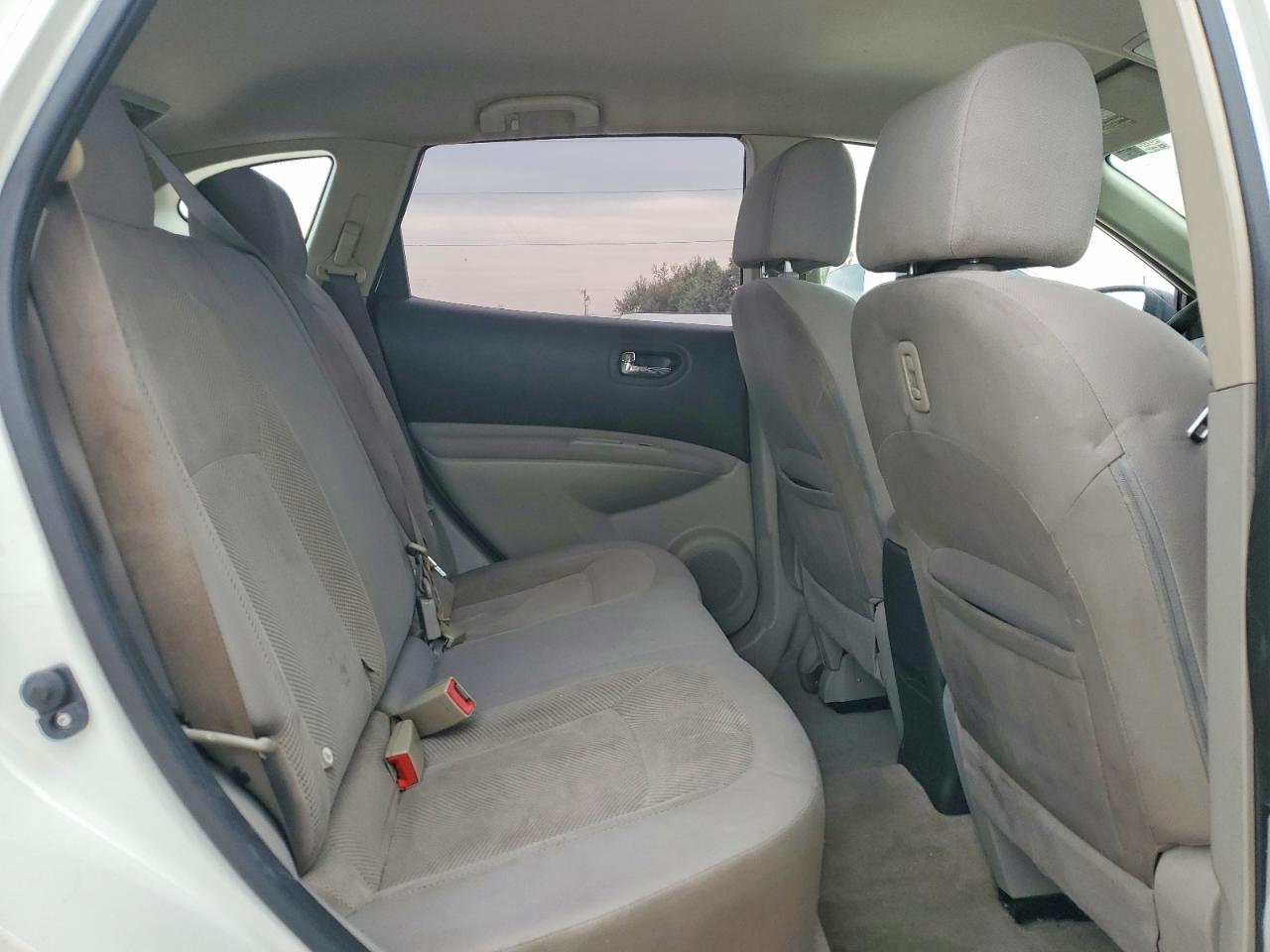 2014 Nissan Rogue Select S White vin: JN8AS5MT4EW624845